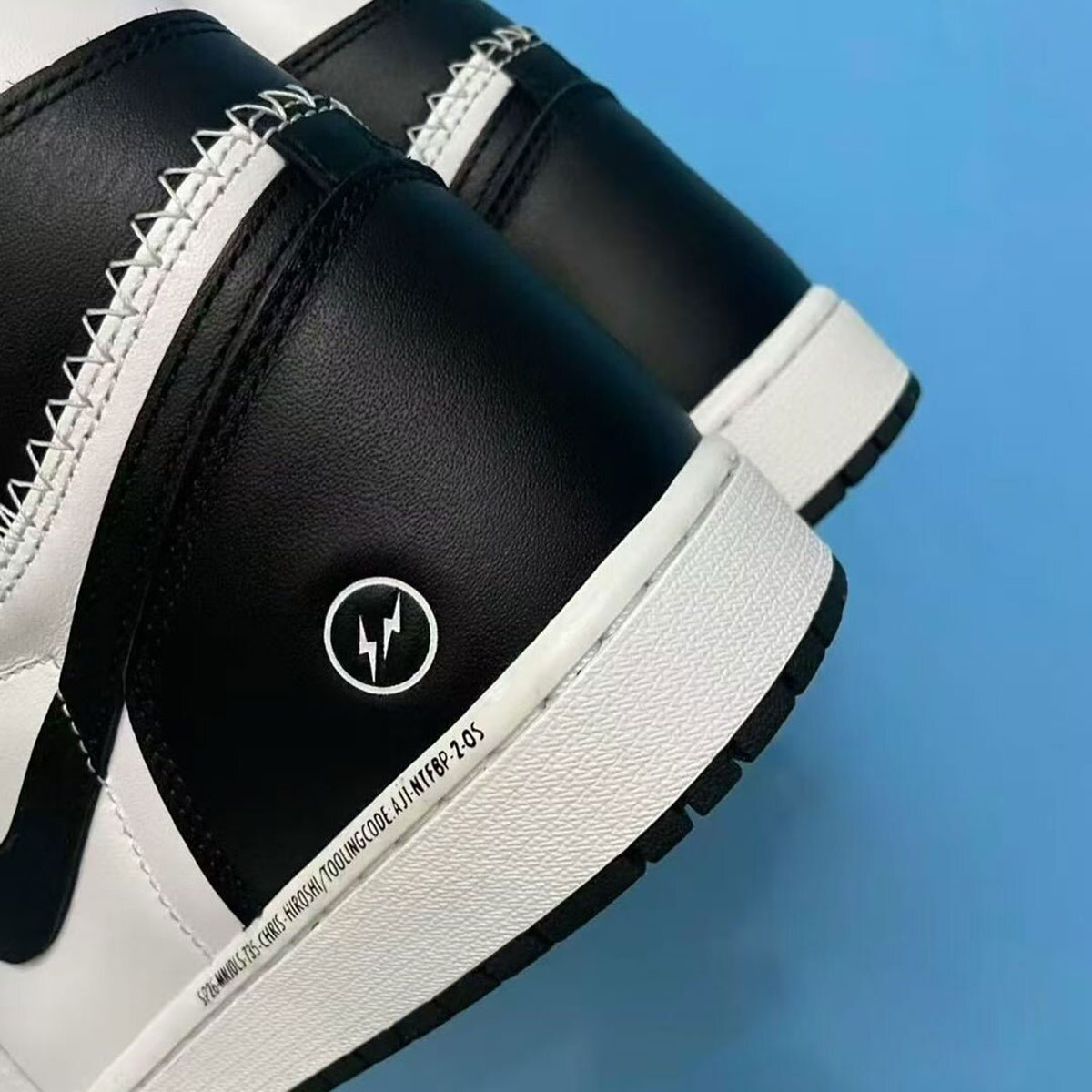 Jordan 1 Fragment Union Whte Black 4