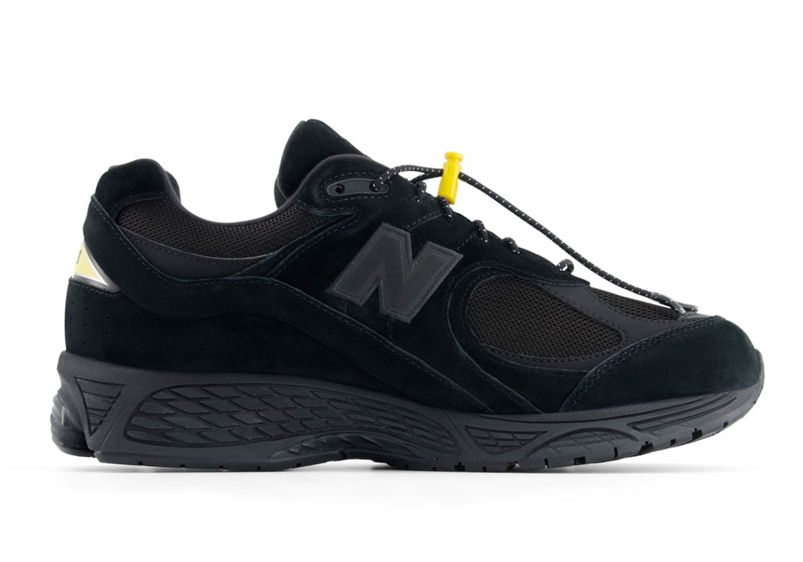GORE-Tex Drapes This Rugged New Balance 2002R - SneakerNews.com
