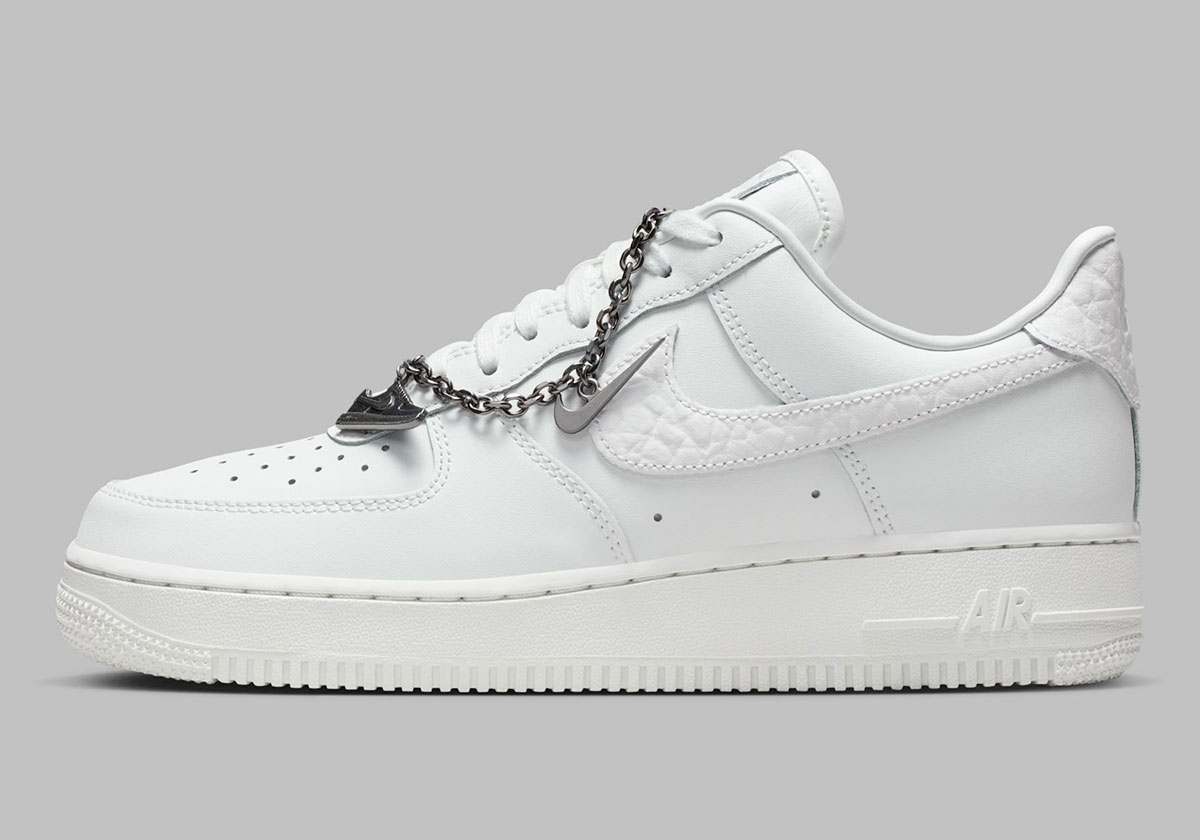 Nike Air Force 1 Low 