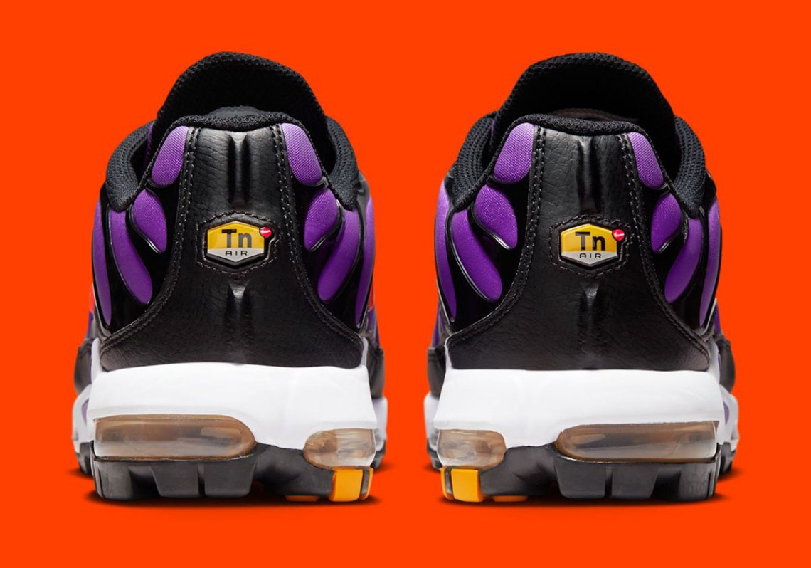 Nike Air Max Plus Golf Voltage Purple FZ4150-500 | SneakerNews.com