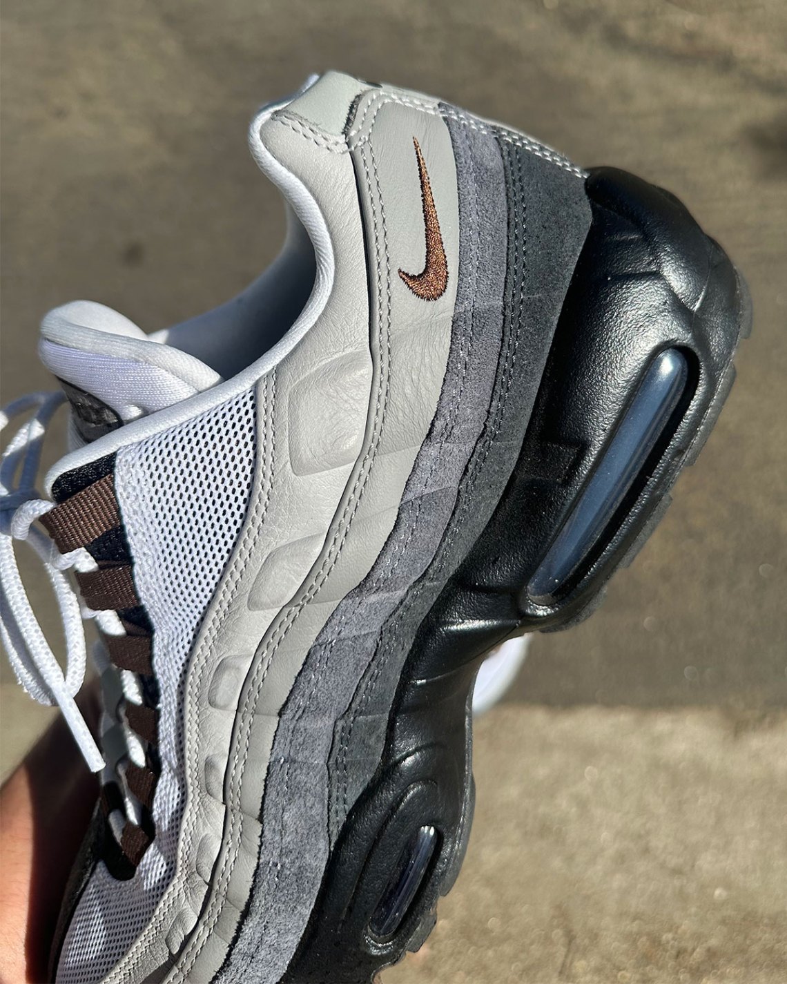 Nike SB Air Max 95 Cacao Wow HF7545-002 | SneakerNews.com display picture 3