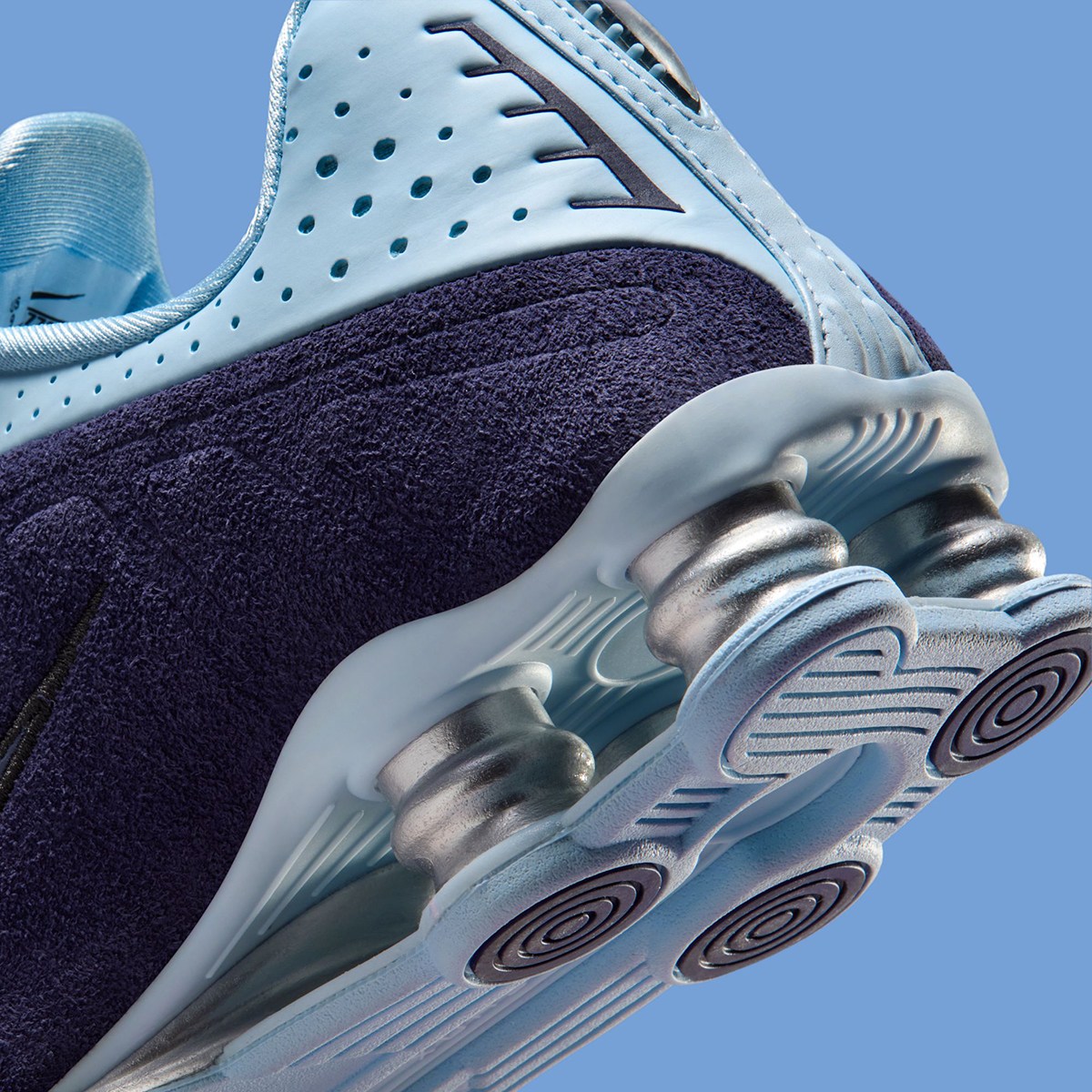 Shox R4s The Nike Shox R4 Pushes Into Lifestyle With Suede Siding - SneakerNews.com