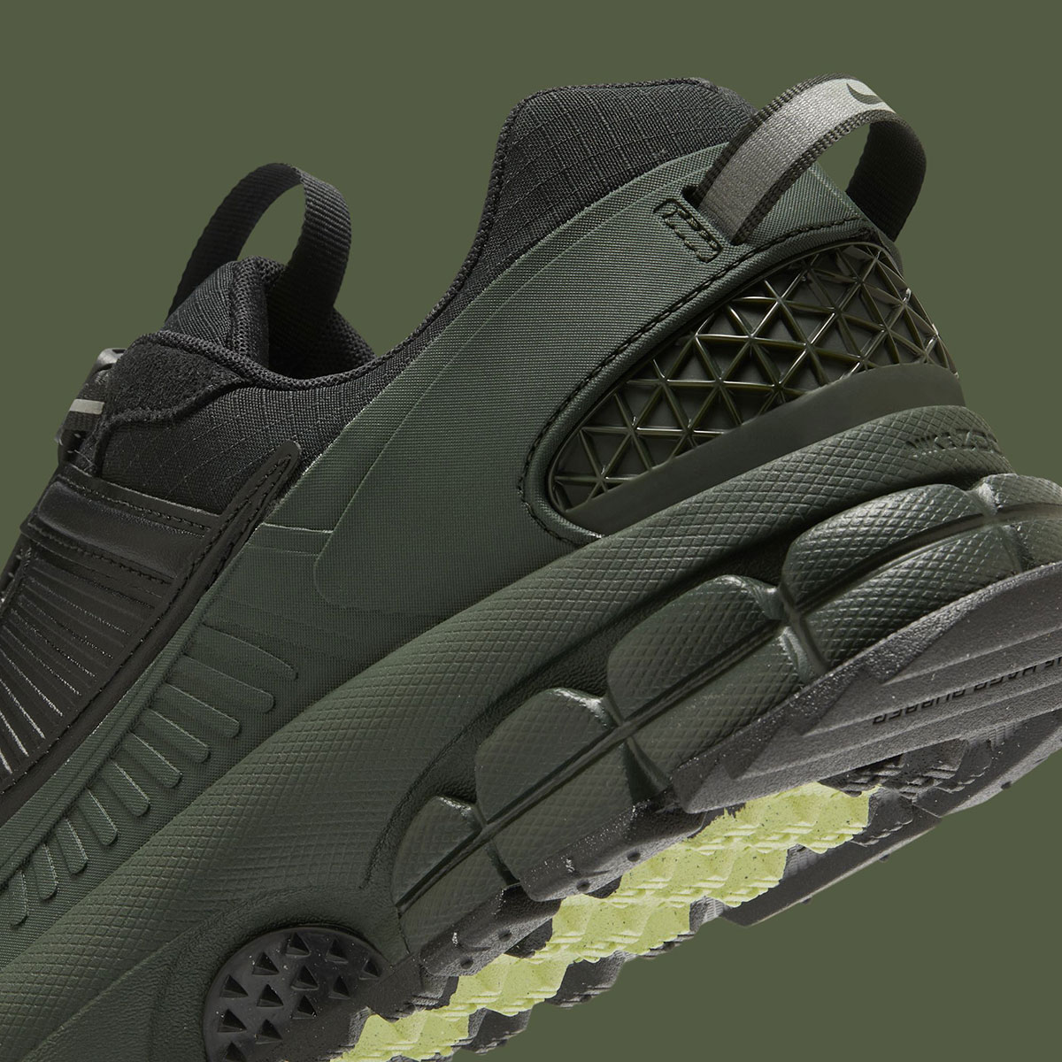 Nike Zoom Vomero 5 Roam Fv2295 300 7