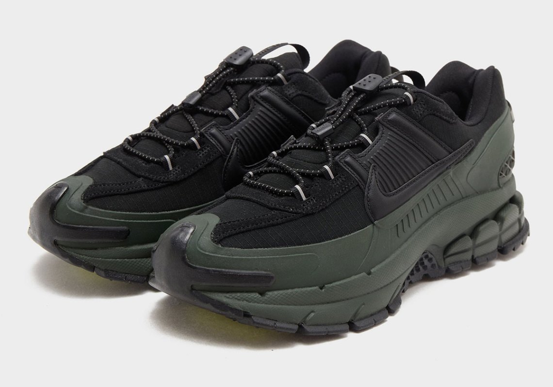 Nike Zoom Vomero 5 Roam 