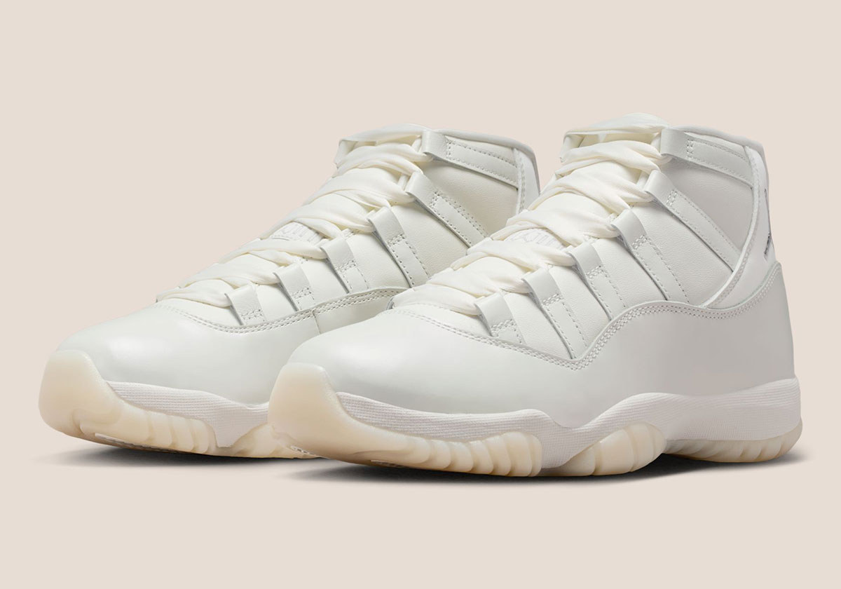 Air Jordan 11 Pearl 10