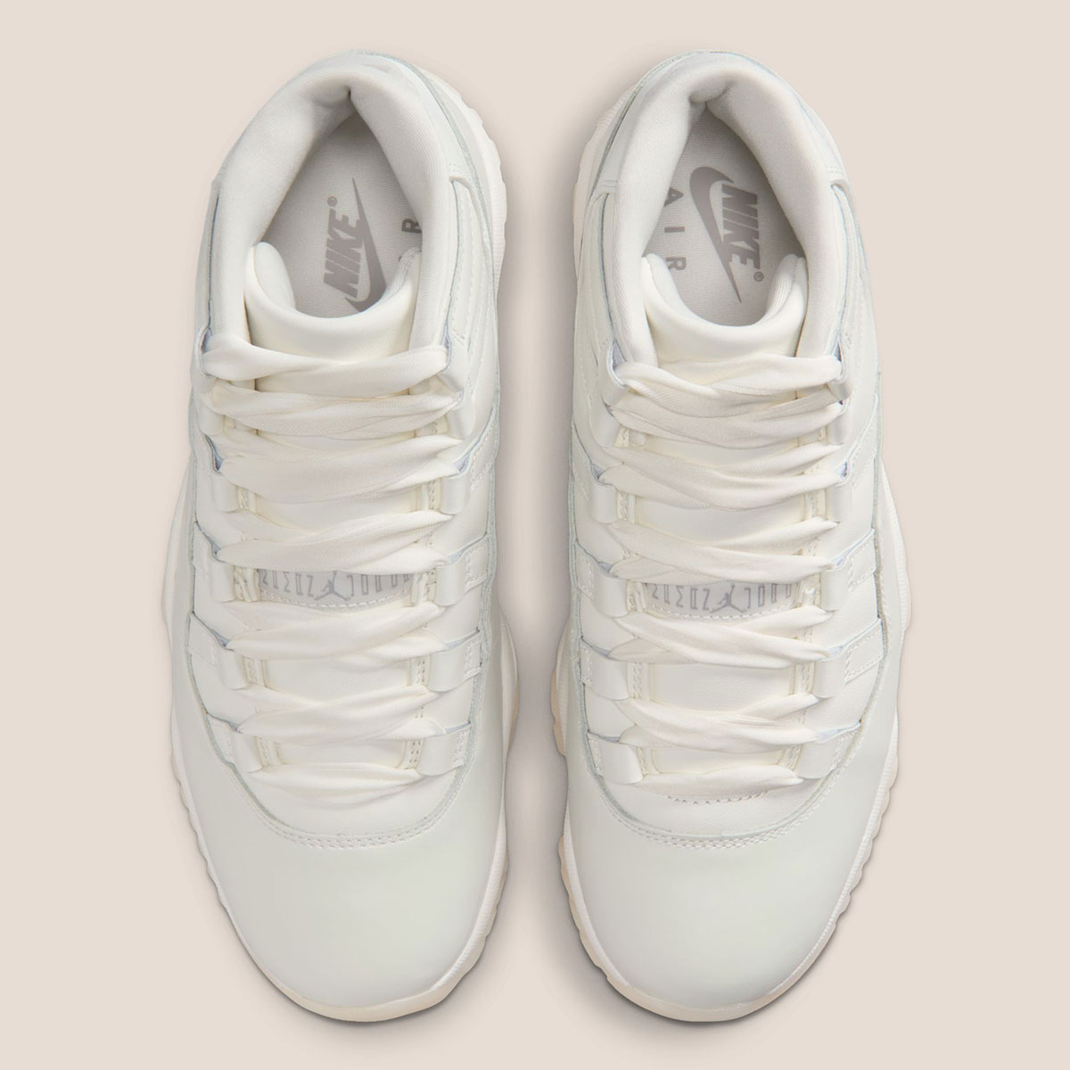 Air Jordan 11 Pearl 3