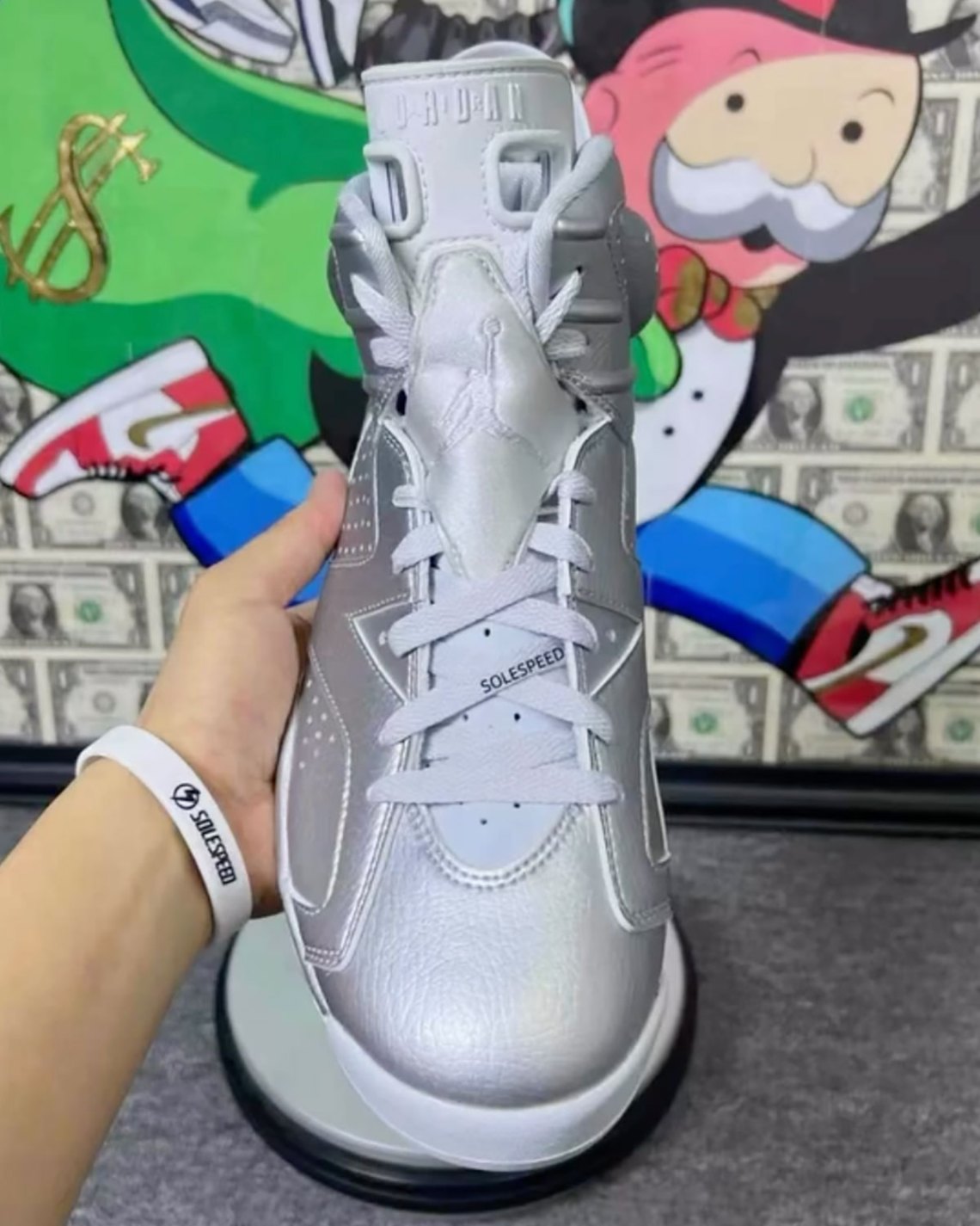 Air Jordan 6 PSG IQ5135-001 | SneakerNews.com display picture 3