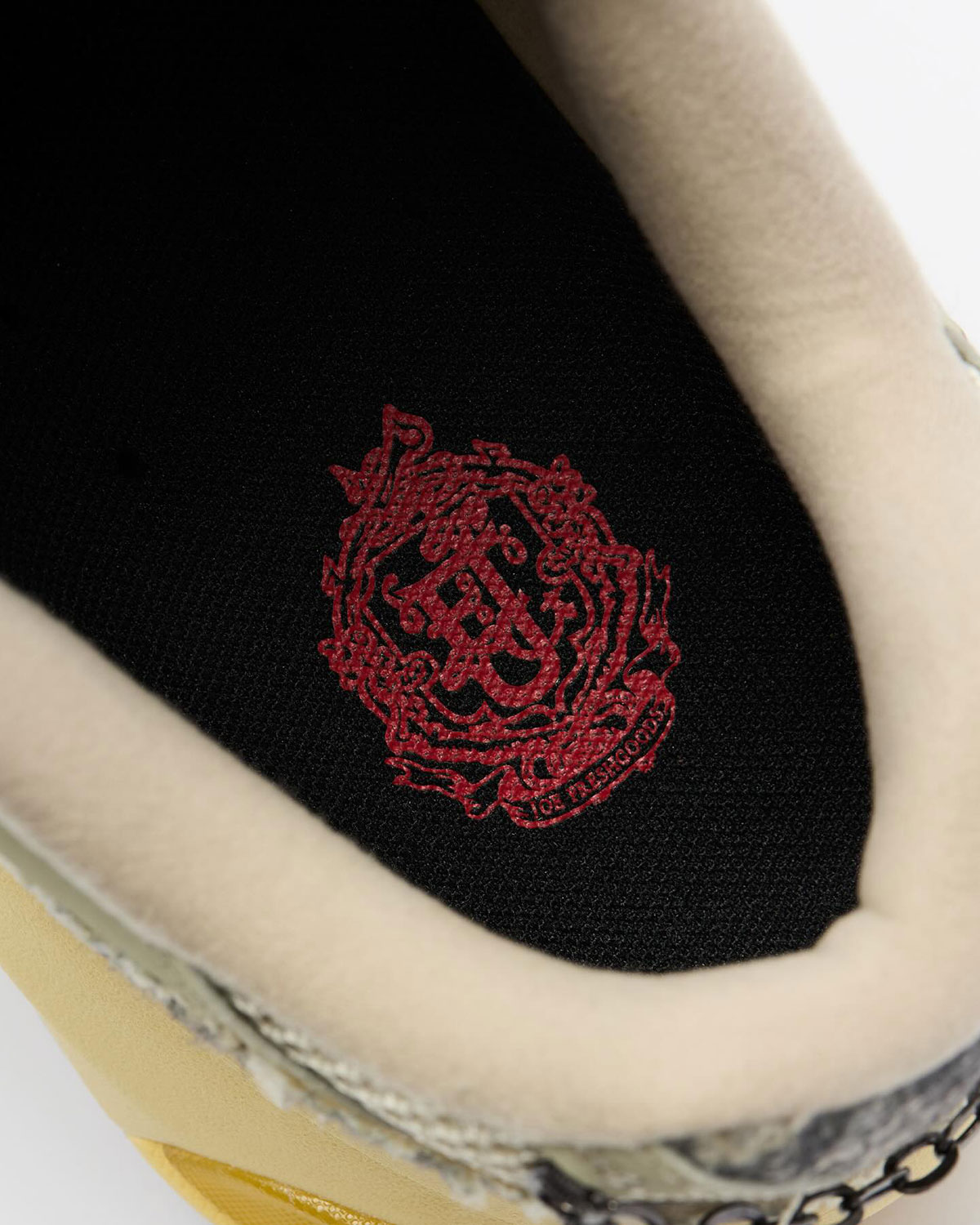 Joe Freshgoods New Balance 2010 Bag Lady 4