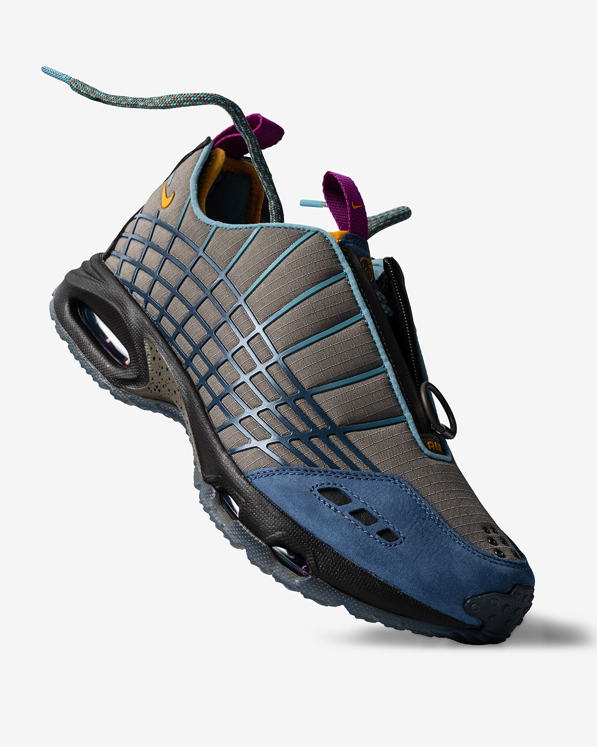 Дети Иммигрантов Обмениваются подарками с Друзьями и Семьей На Услуги 3