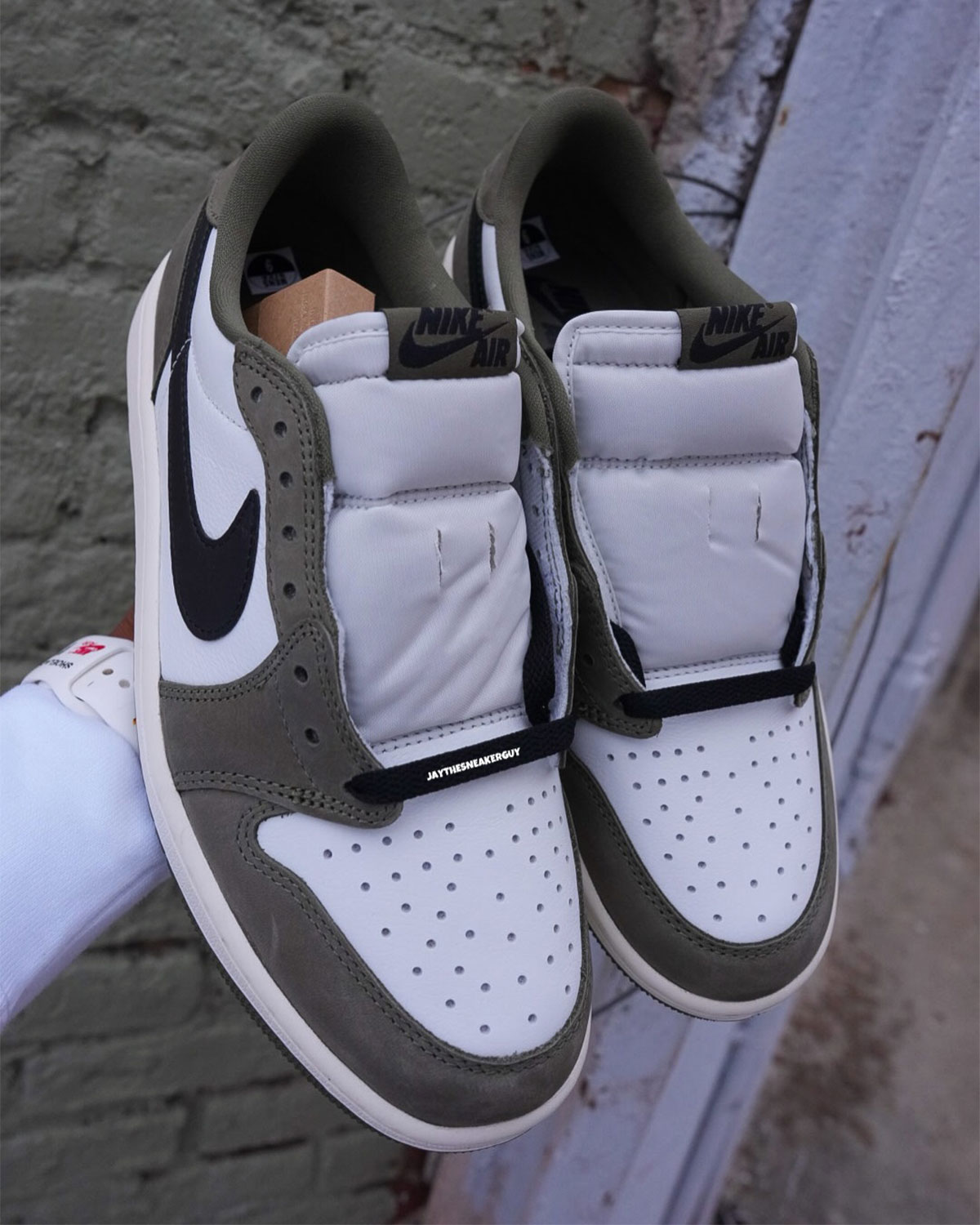 Medium Olive Jordan 1 Low Og 5