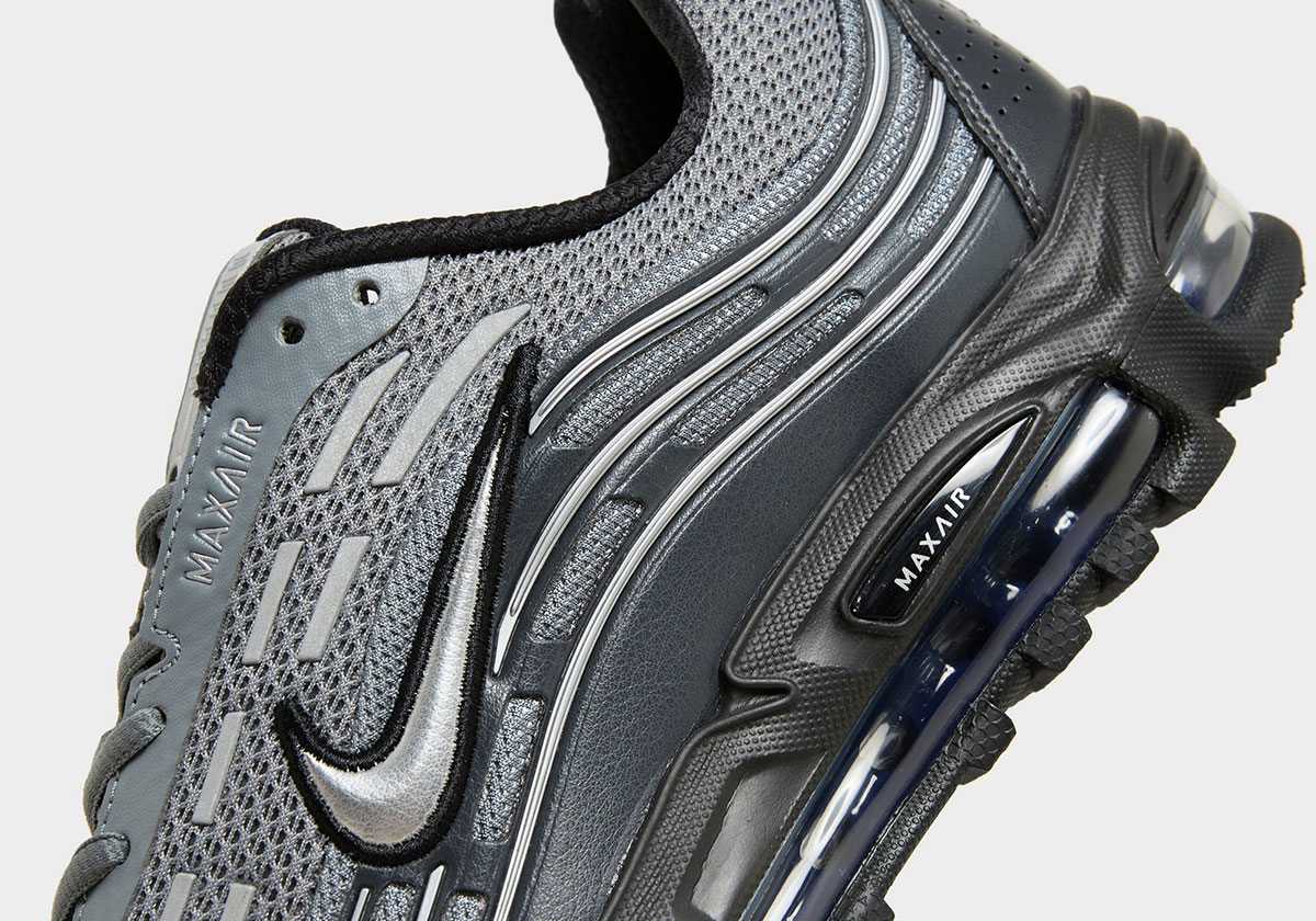 Shades Of Grey Wrap Another Tech-Forward Nike Air Max TL 2.5