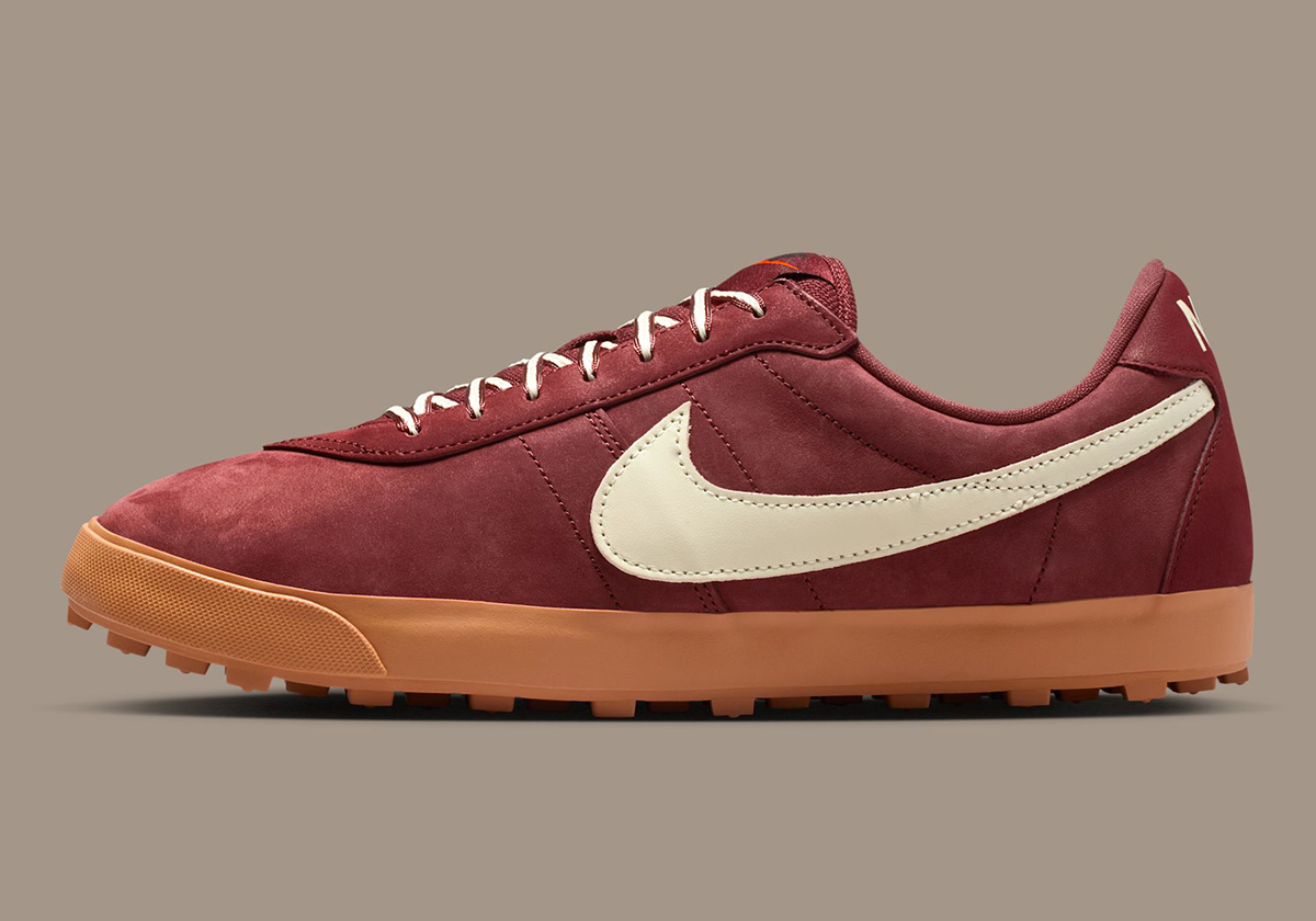 Nike Astrograbber Dark Team Red Coconut Milk Ih2341 600 1