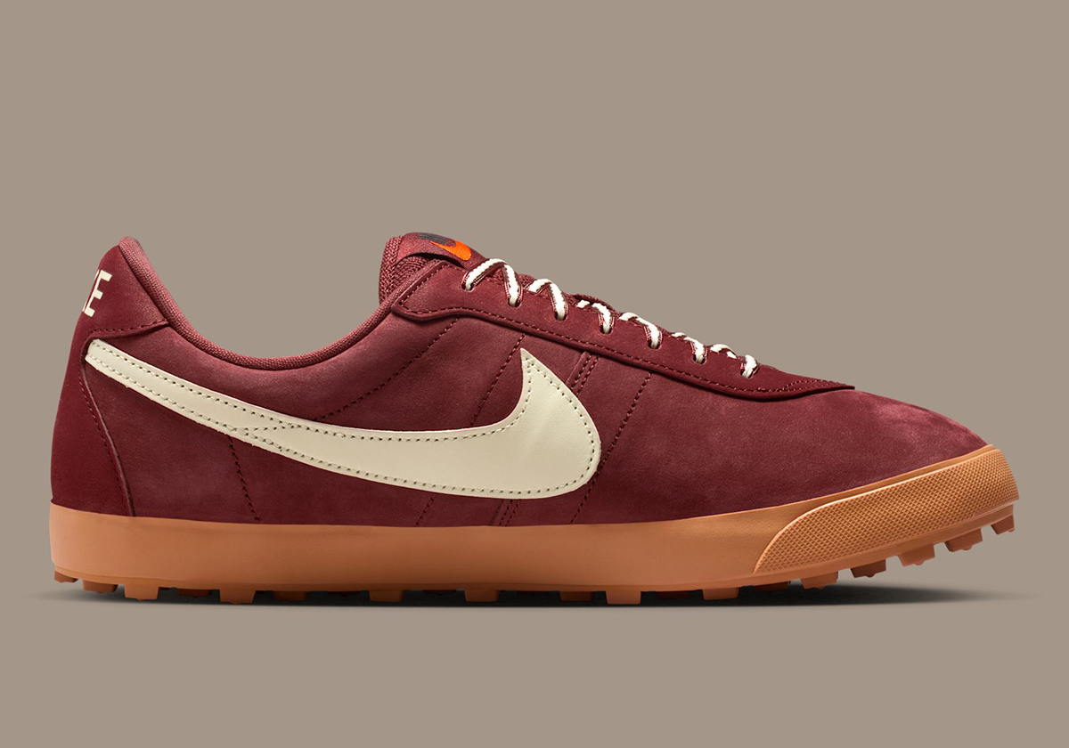 Nike Astrograbber Dark Team Red Coconut Milk Ih2341 600 3