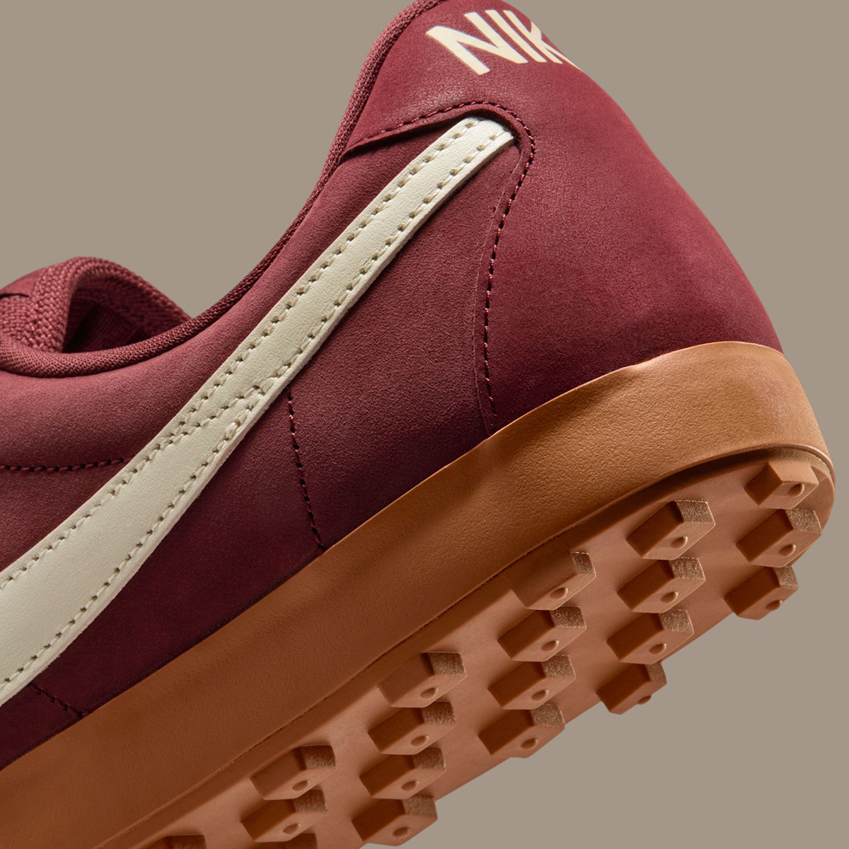 Nike Astrograbber Dark Team Red Coconut Milk Ih2341 600 8