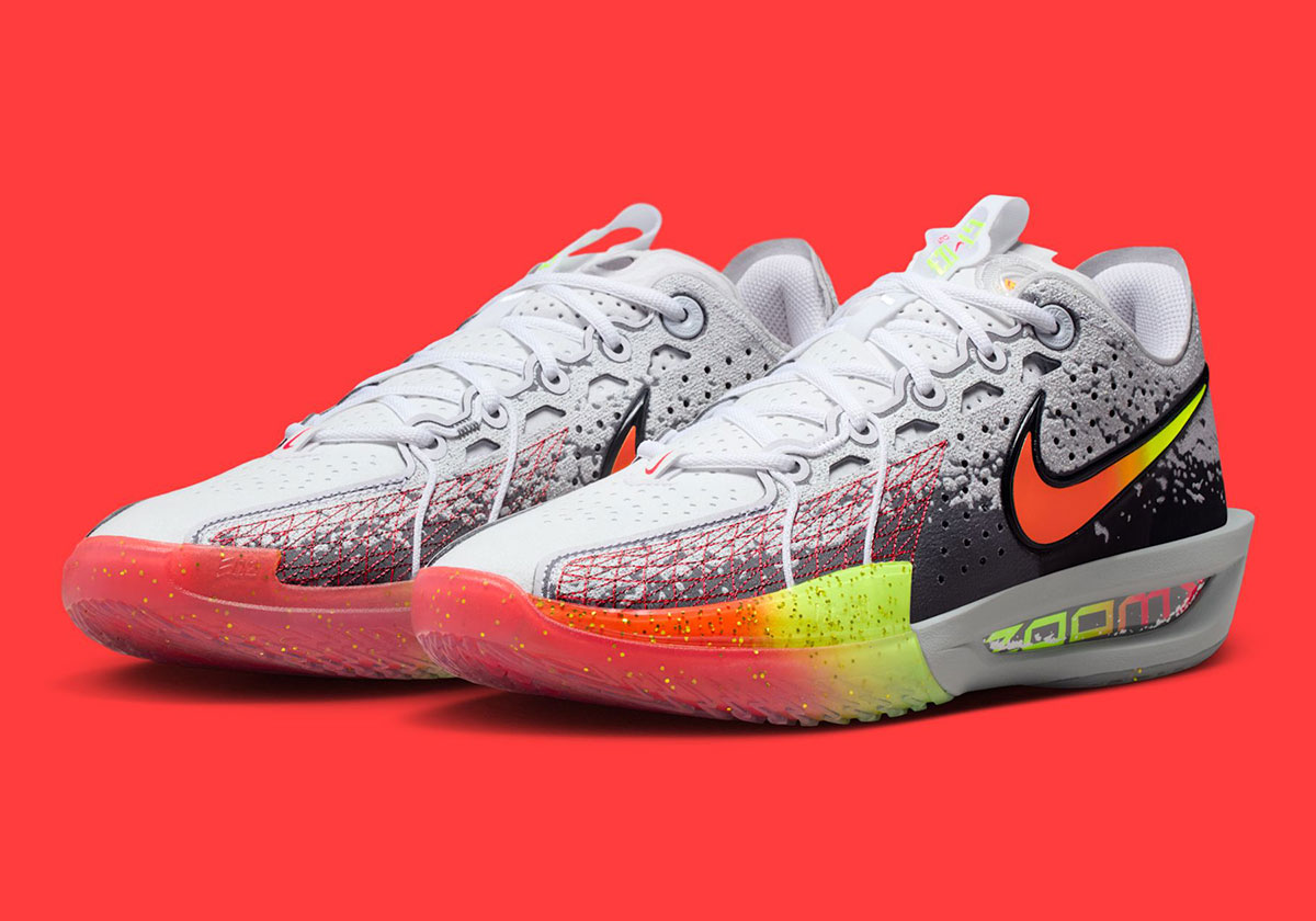 Nike Zoom GT Cut 3 “Christmas” Has Pockets Of Snowy Glitter