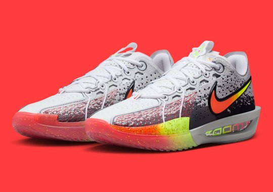Nike Zoom GT Cut 3 “Christmas” Has Pockets Of Snowy Glitter