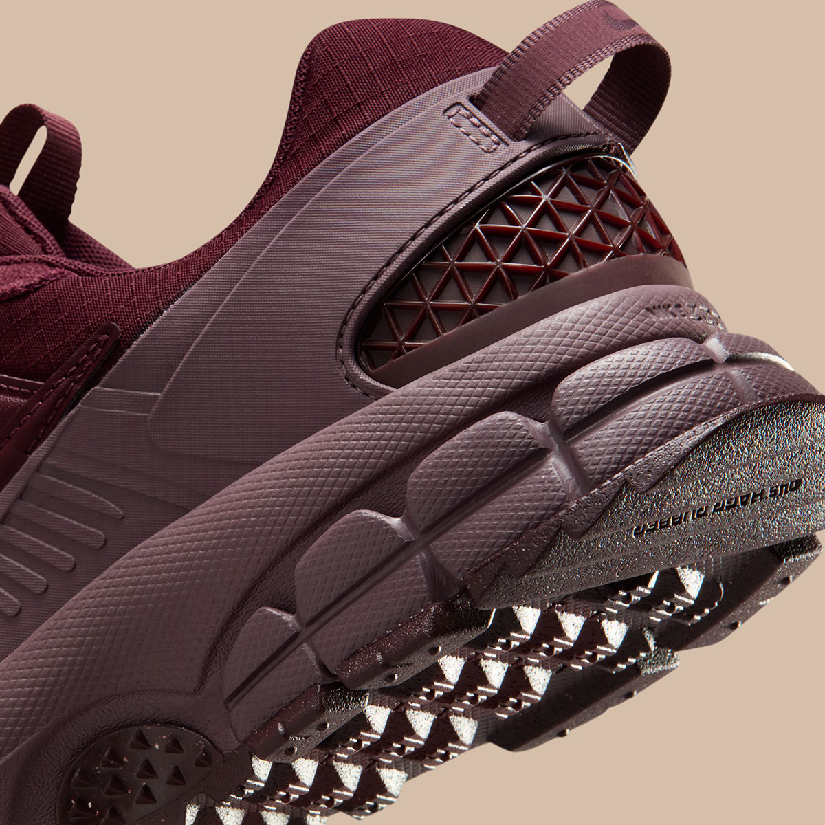 Nike Zoom Vomero 5 Roam Tart Dark Team Red Racer Blue Burgundy Crush Hq2181 500 8