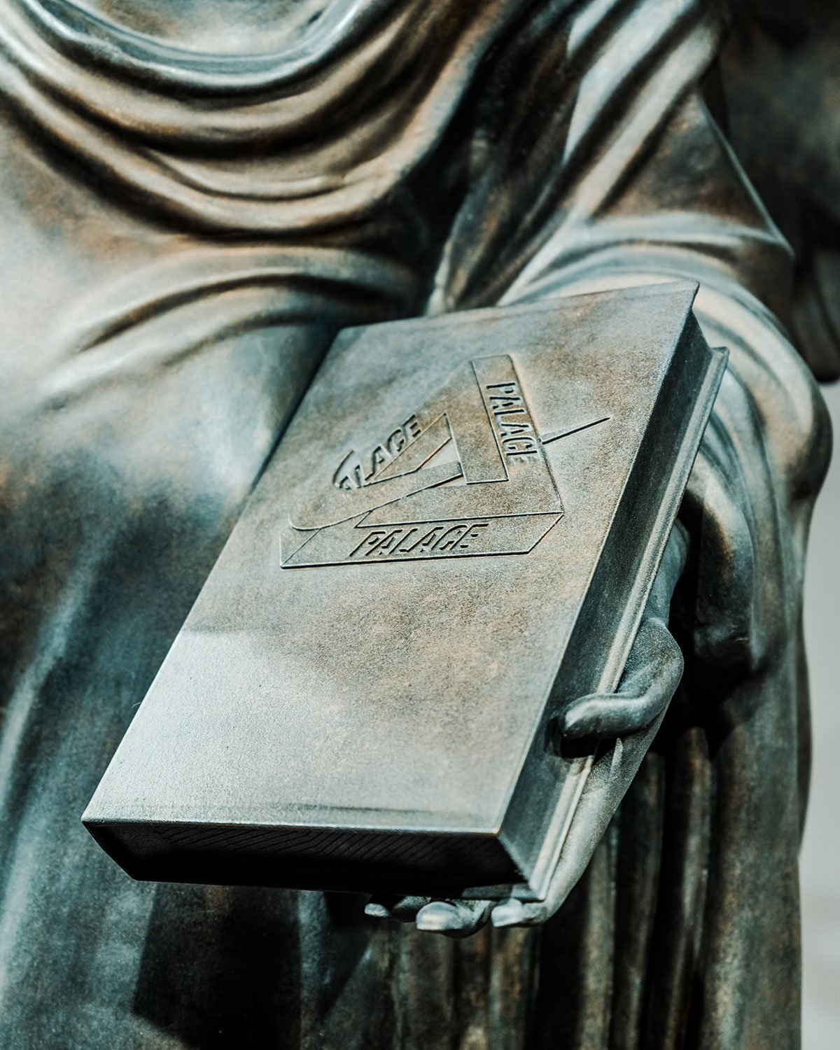 Дворец Найк Мэнор Плейс, Лондон, 13