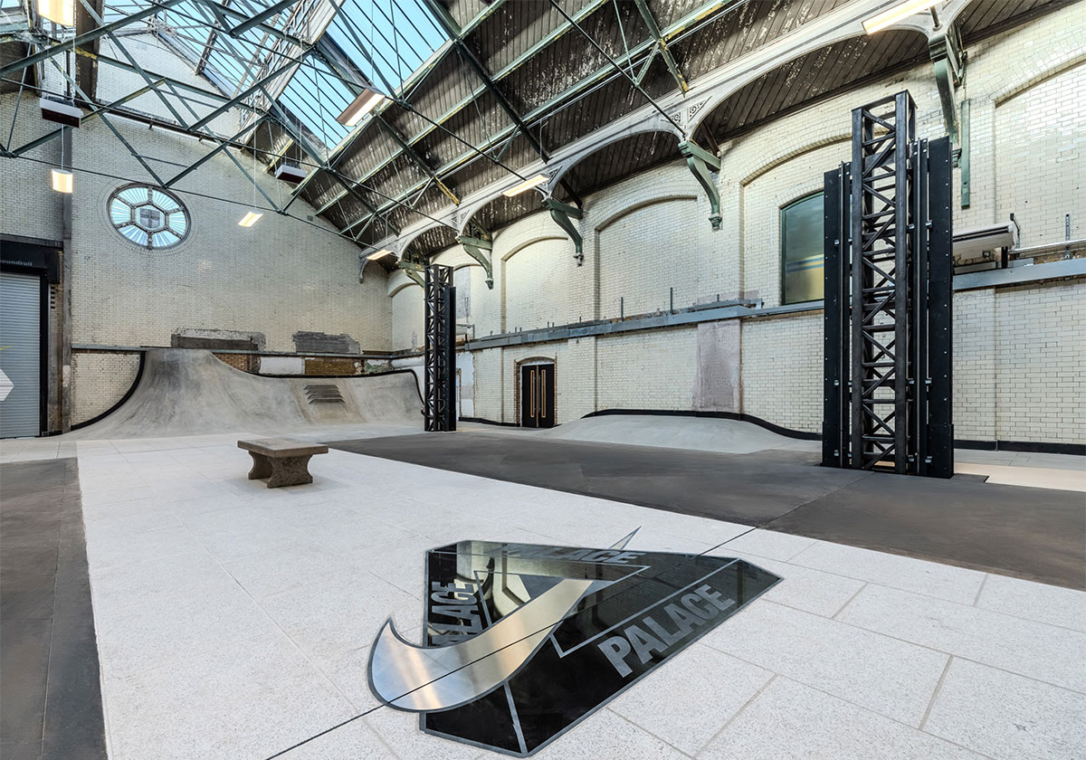 Дворец Найк Мэнор Плейс, Лондон, 2