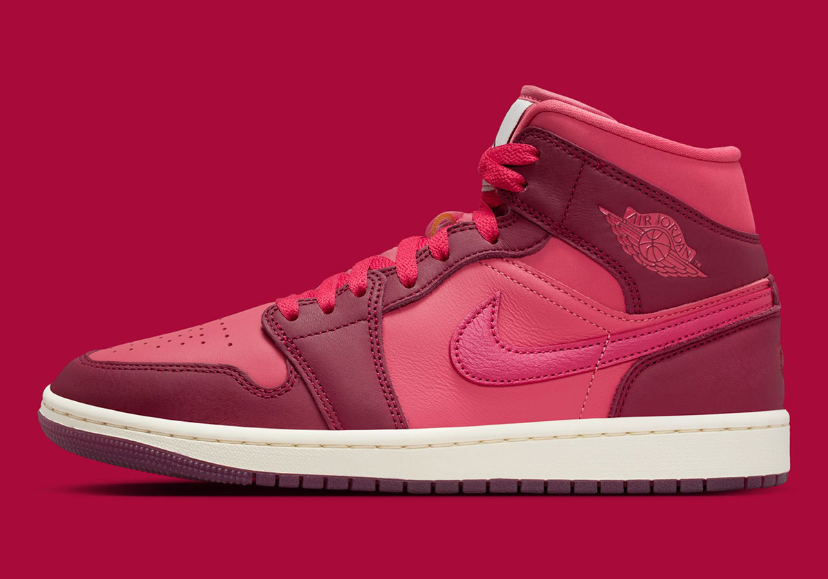 Air Jordan 1 Mid Valentines Day Lips Kiss Ib7018 600 1
