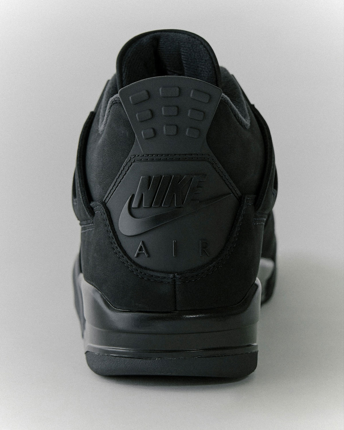 Black Cat Jordan 4 Release Info 3