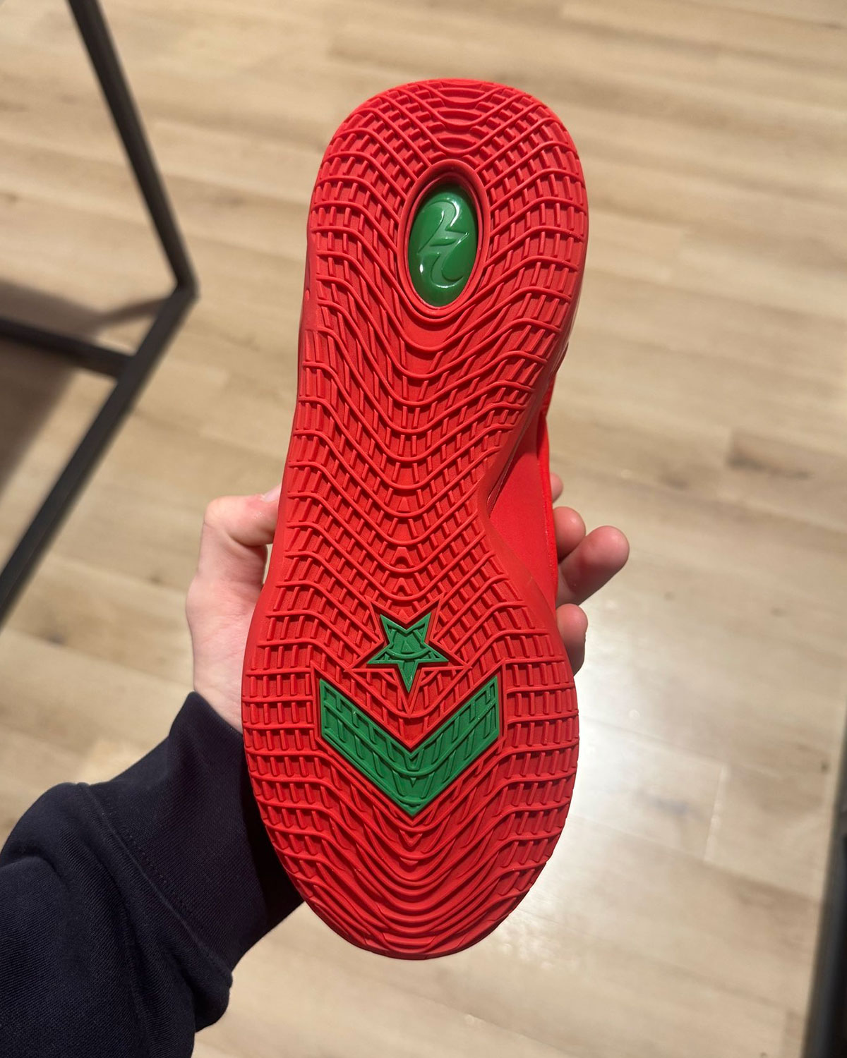 Converse Shai 001 Winter Red 3