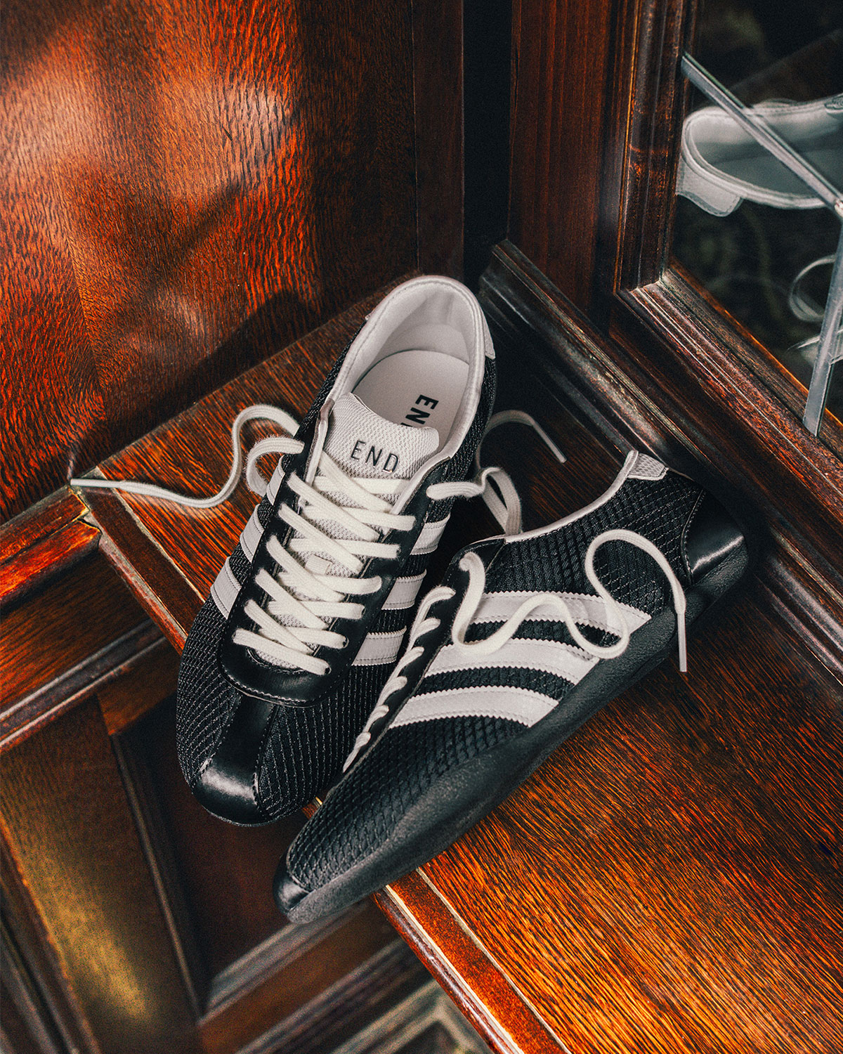 End Adidas Tokyo Sneaker Black And White Womens 29 09 25 Hr Social 1440x1800 02