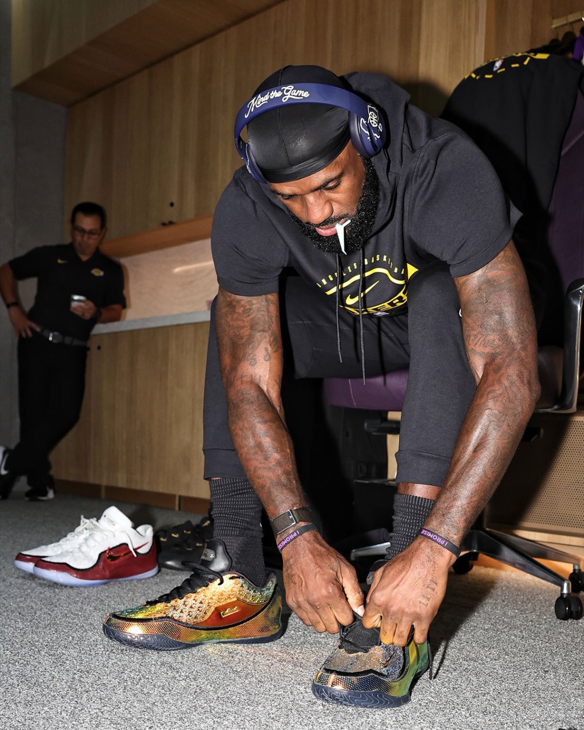 LeBron James Nike LeBron 23 40k Gold | SneakerNews.com
