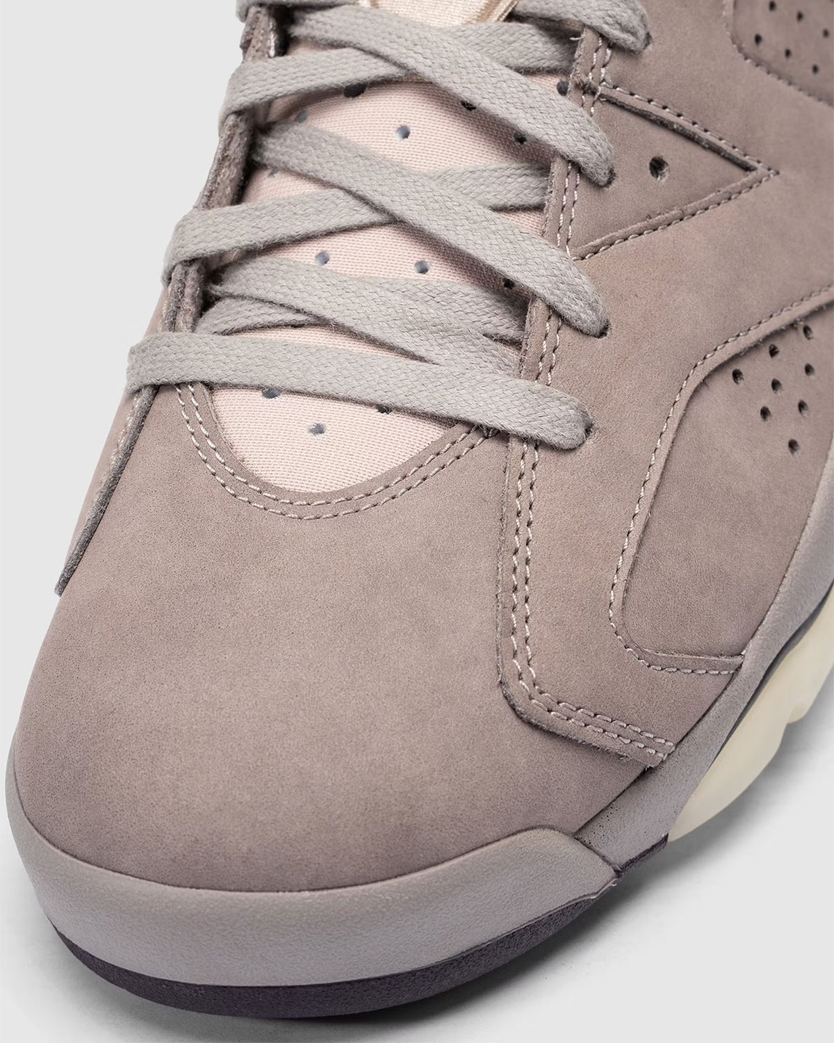 Maniere Jordan 6 Smokey Mauve 10