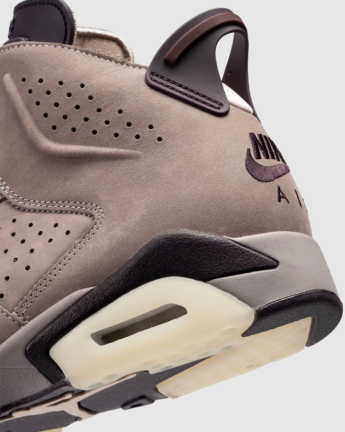 Maniere Jordan 6 Smokey Mauve 9