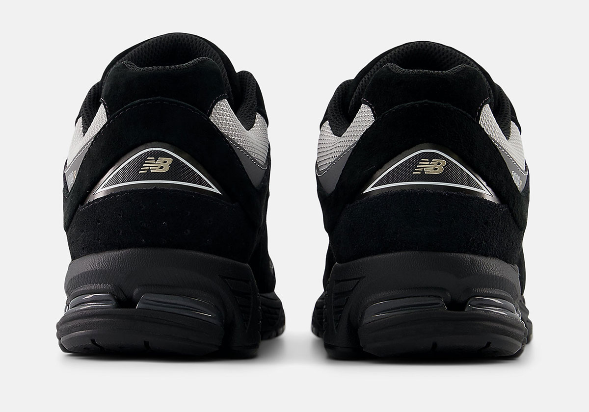 New Balance 2002r Black Silver U2002rq 1