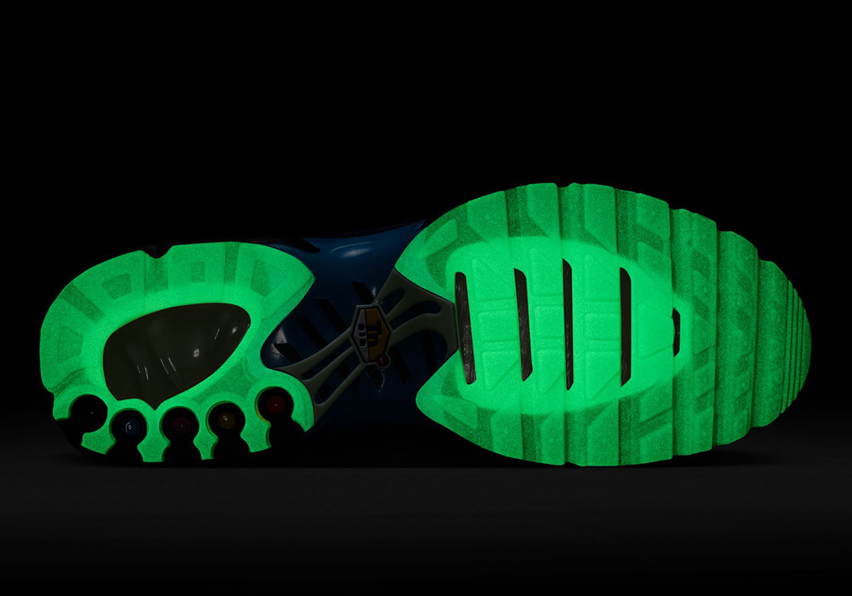 Nike Air Max Plus Doernbecher Io7690 921 16