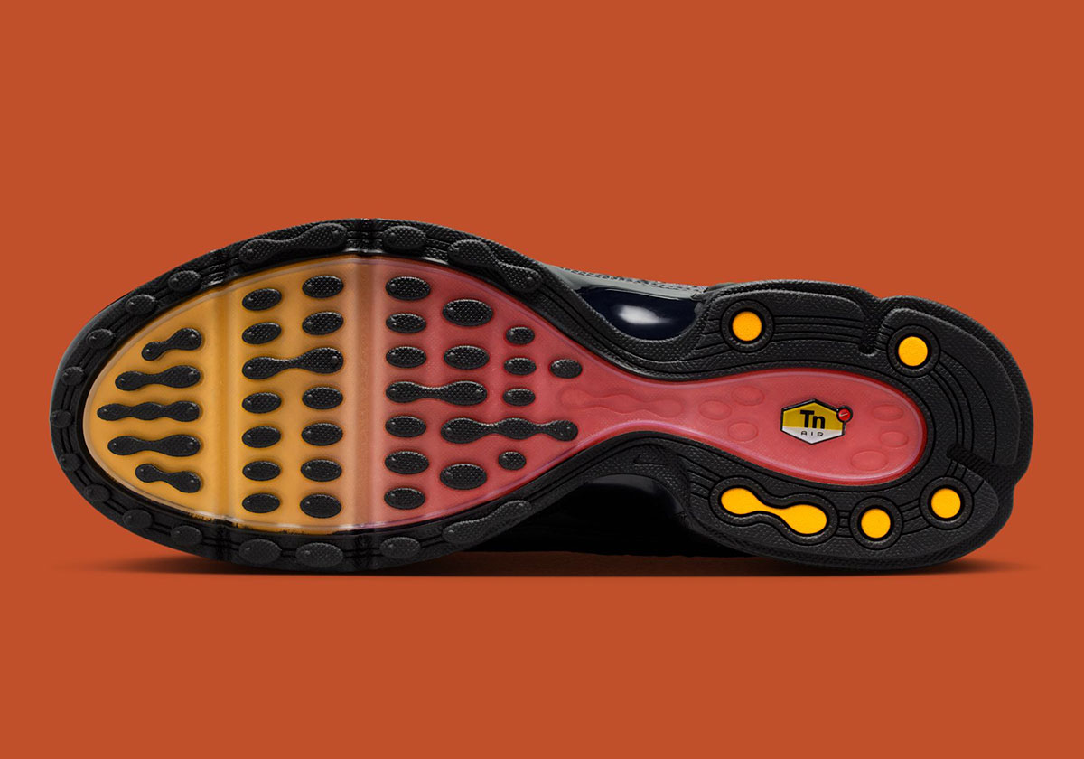 Nike Air Max Plus Vii Black Dark Copper Hq2197 002 1