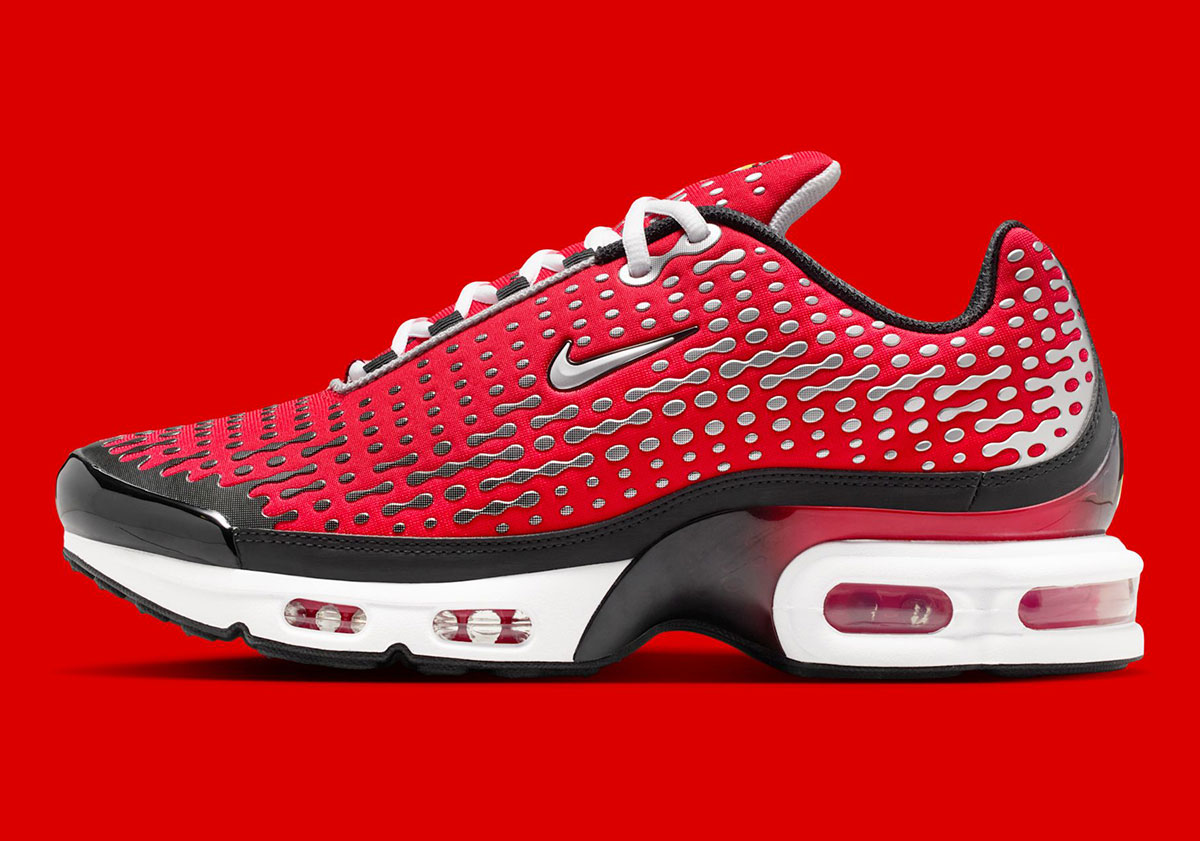 Nike Air Max Plus Vii University Red Black Metallic Silver Hq2197 600 1