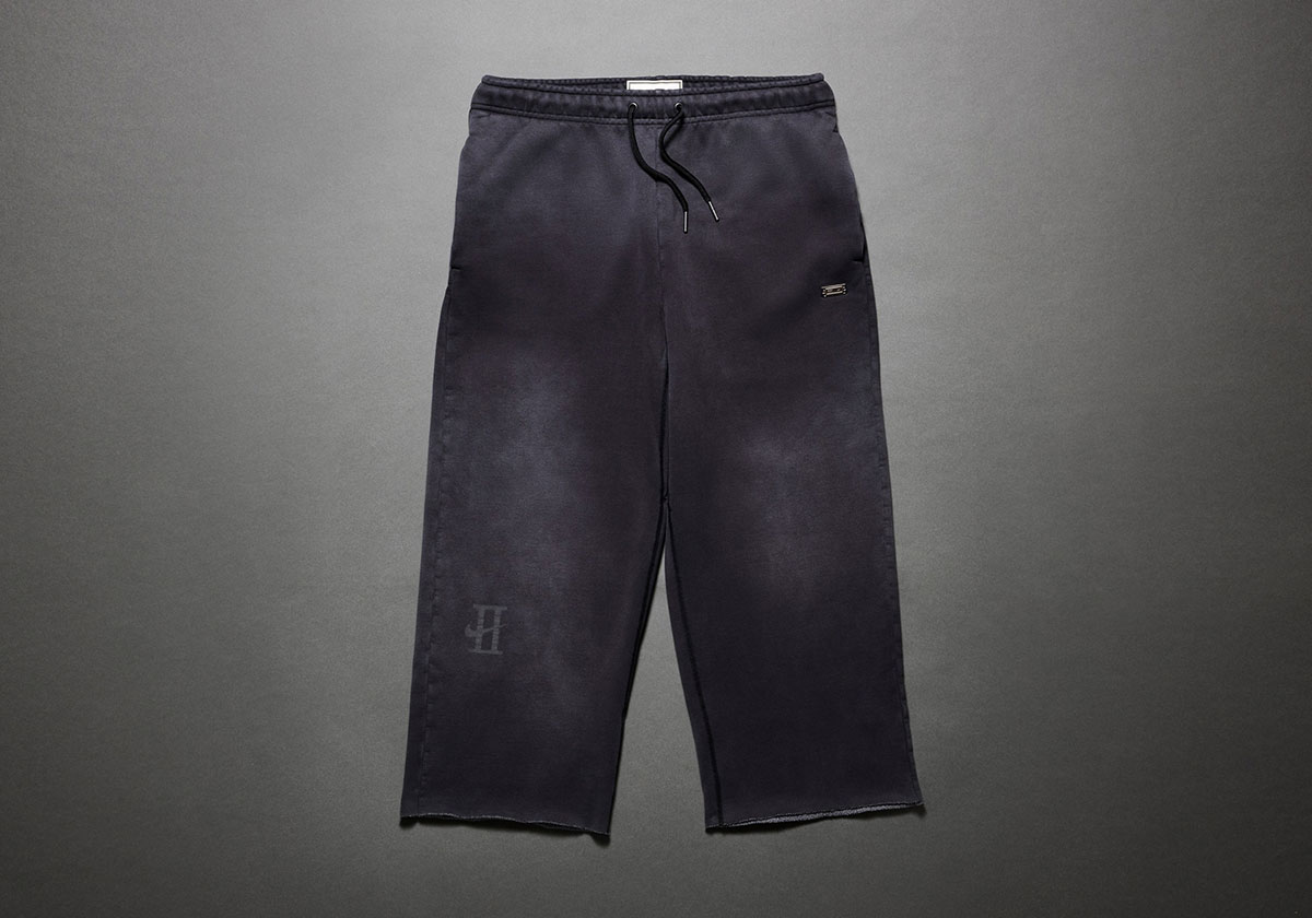 Nike Book 2 Apparel 1