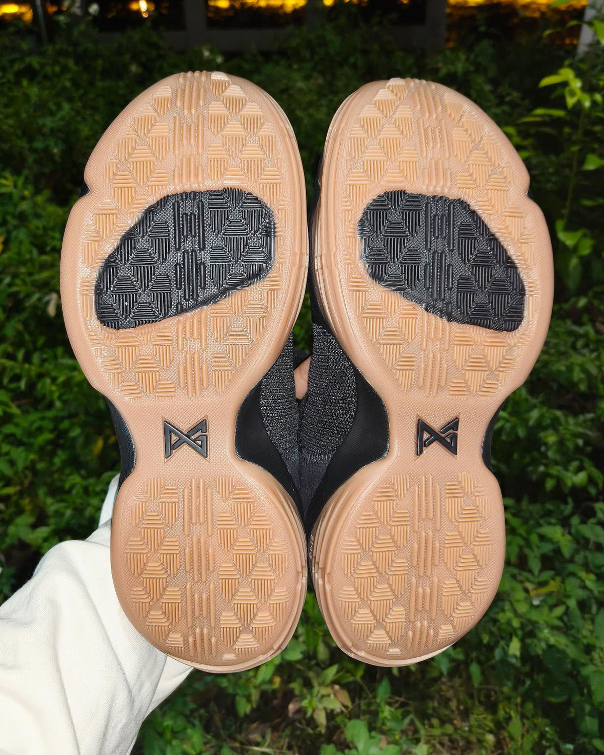 Nike Pg 1 2026 Black Gum Sample 5