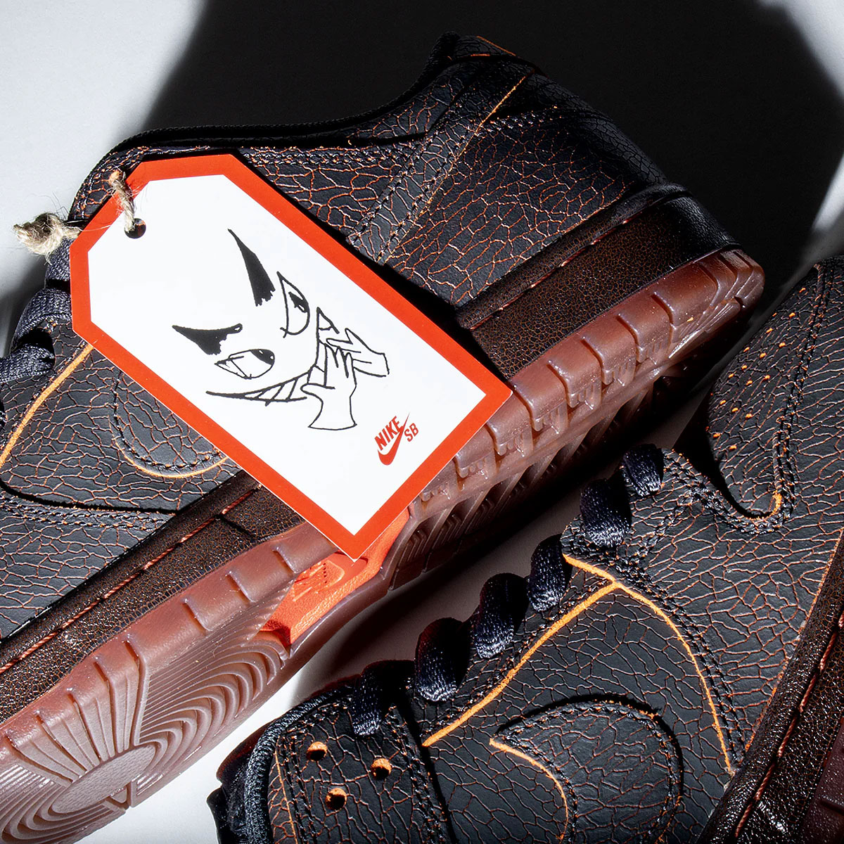 Nike Sb Dunk Krampus Hv1668 001 2