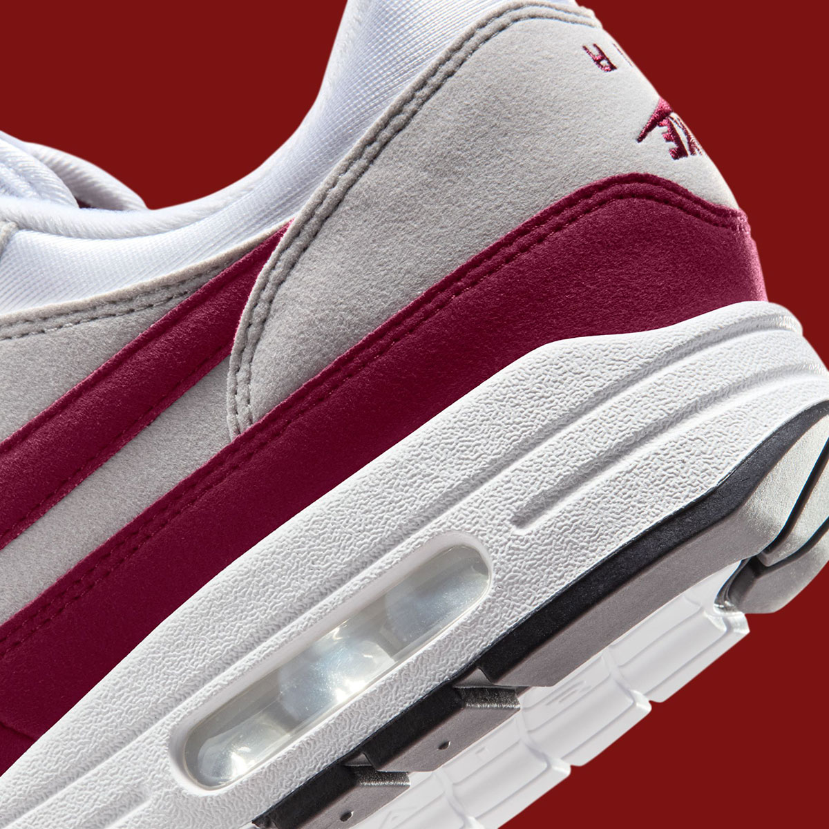 Stranger Things Nike Air Max 1 Im3906 100 9