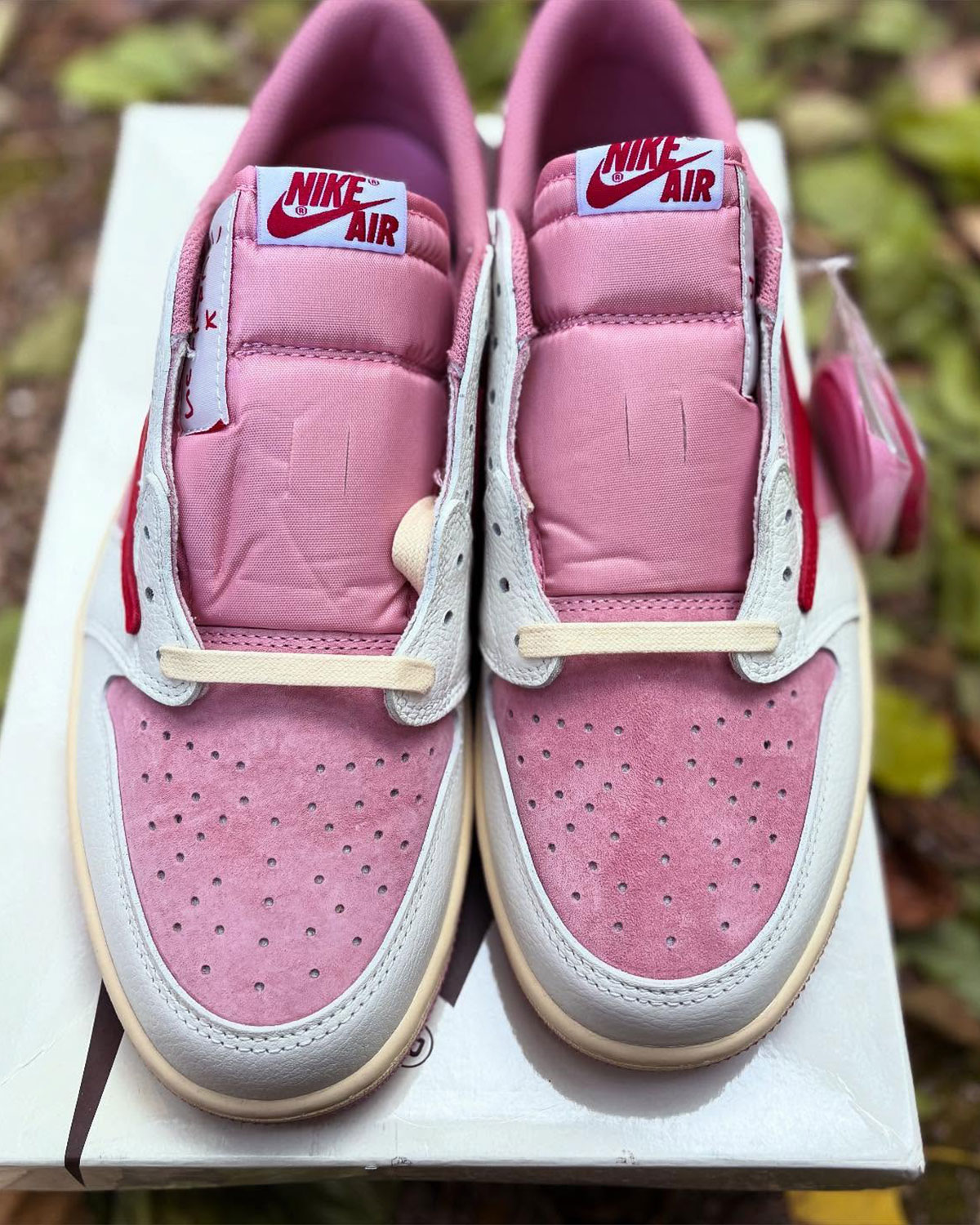 Travis Scott Air Jordan 1 Low Og Muslin Shy Pink Sail University Red Iq7604 100 4