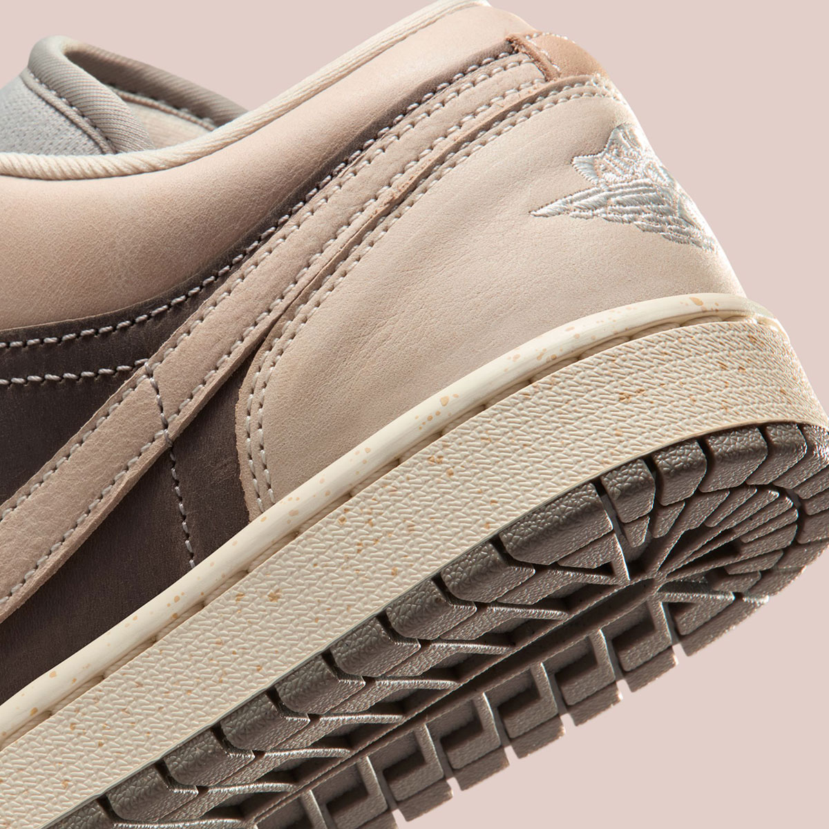 Air Jordan 1 Low Enigma Stone Pale Ivory Hemp Oatmeal Ib7011 001 8