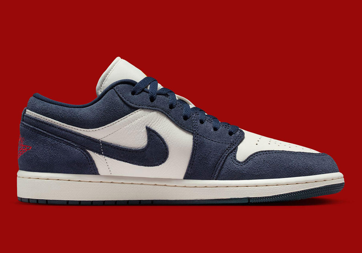 Air Jordan 1 Low Obsidian Metallic Gold Chile Red Io7448 400 3