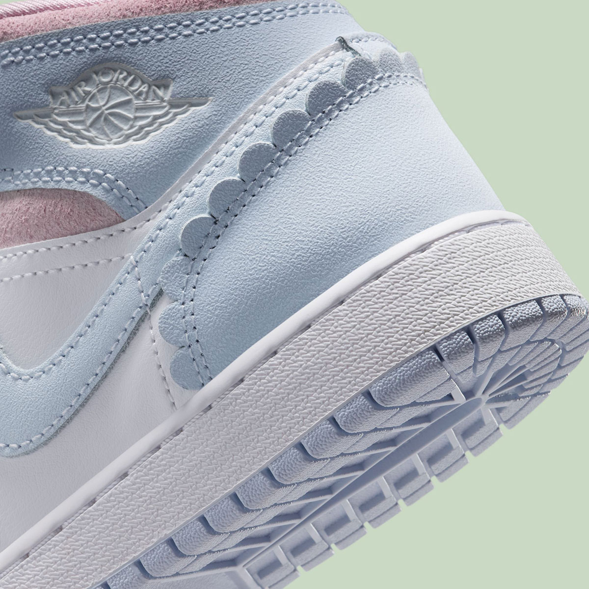 Air Jordan 1 Mid Gs Valentines Day Ib7057 403 9