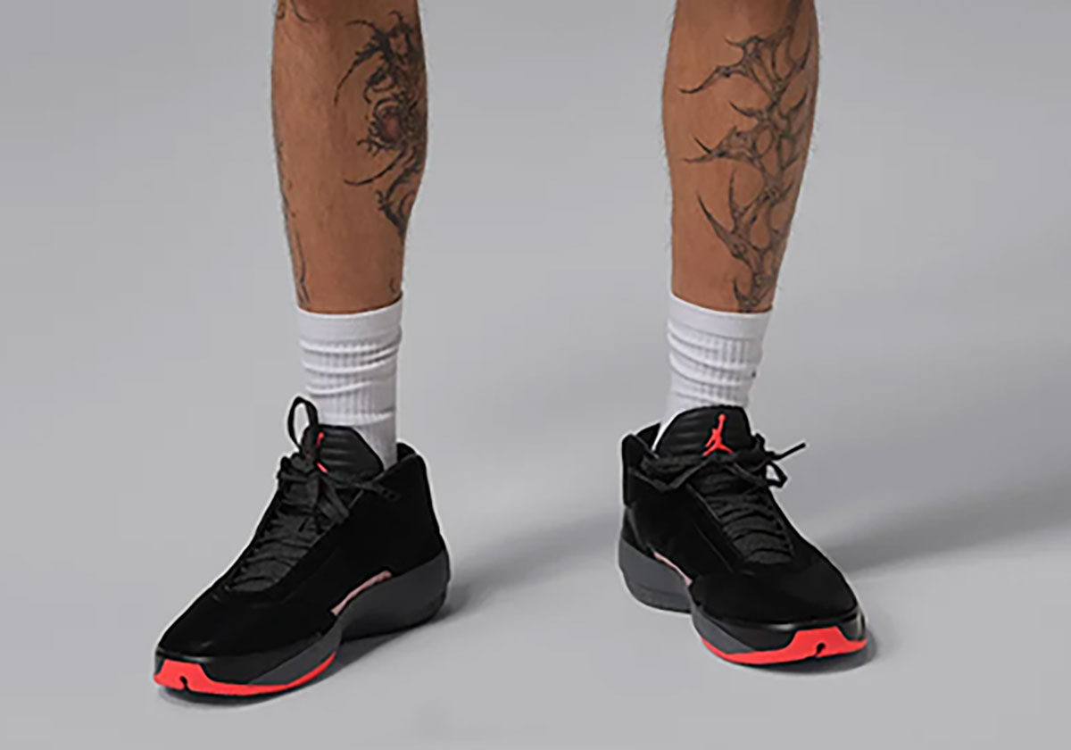 First Look At The Air Jordan 40 “Infrared”