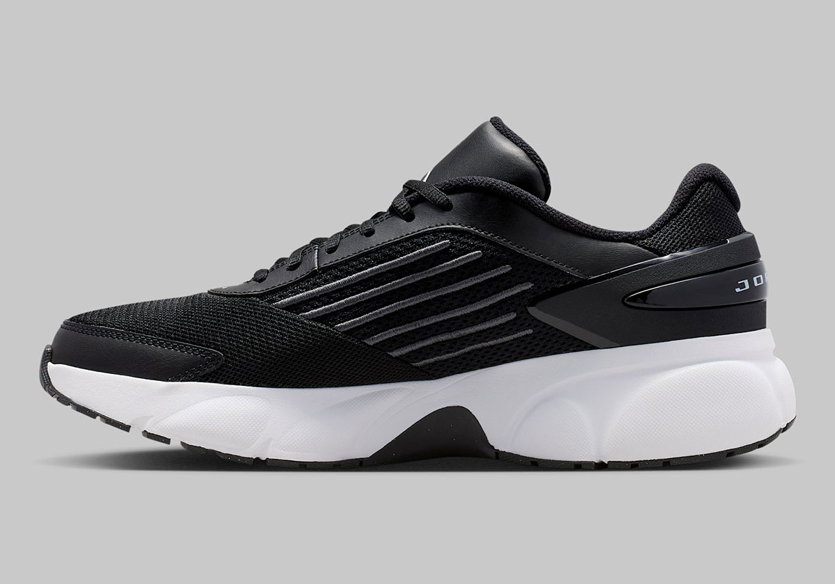 Jordan Trunner Flow Black White Io2091 003 4