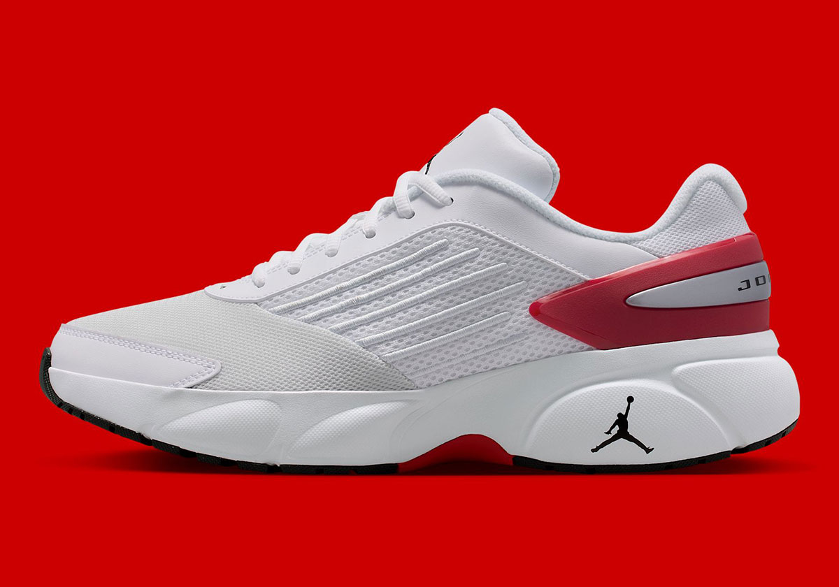 Jordan Trunner Flow White Gym Red Black Io2091 101 9