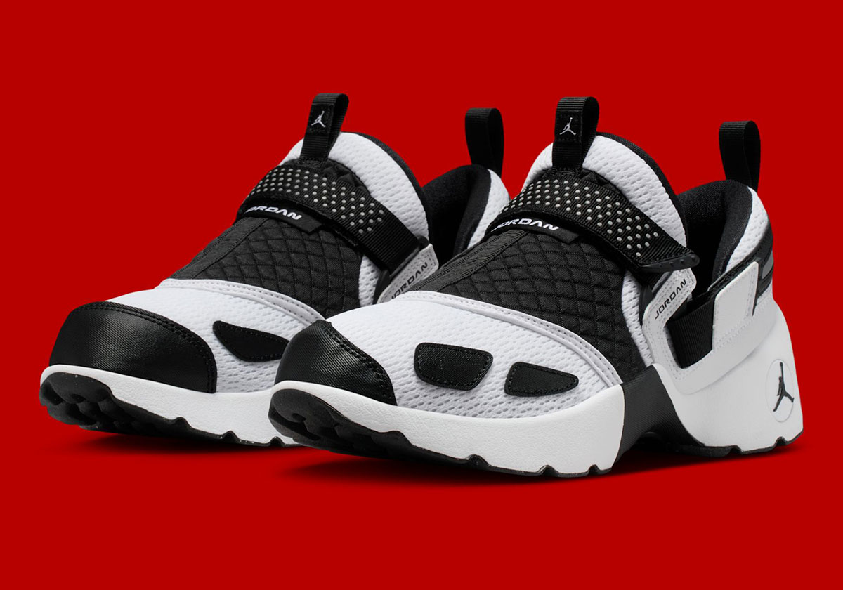 The Jordan Trunner LX Settles Down In “Black/White”