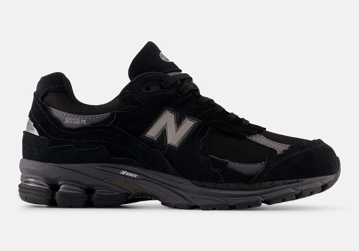 Защитный комплект New Balance 2002r Gore Tex черный 6