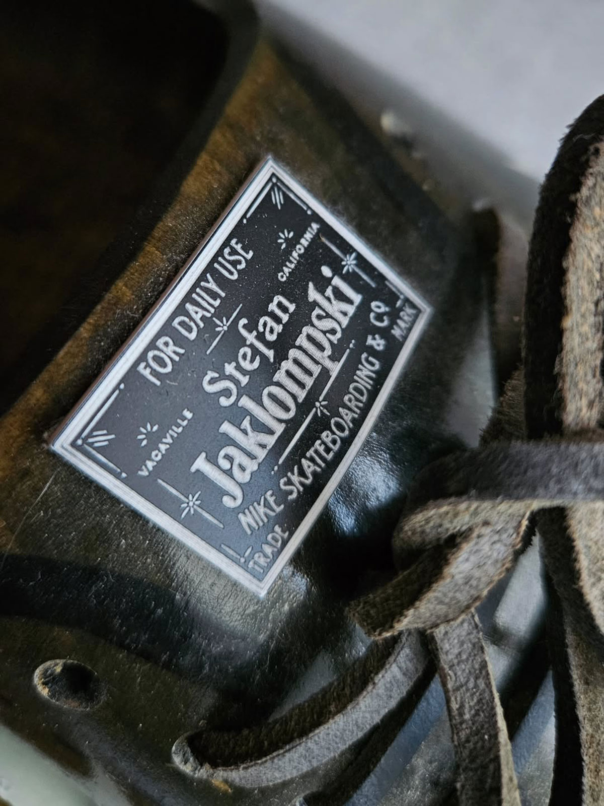 Nike Jaklompski Dutch Clogs 2