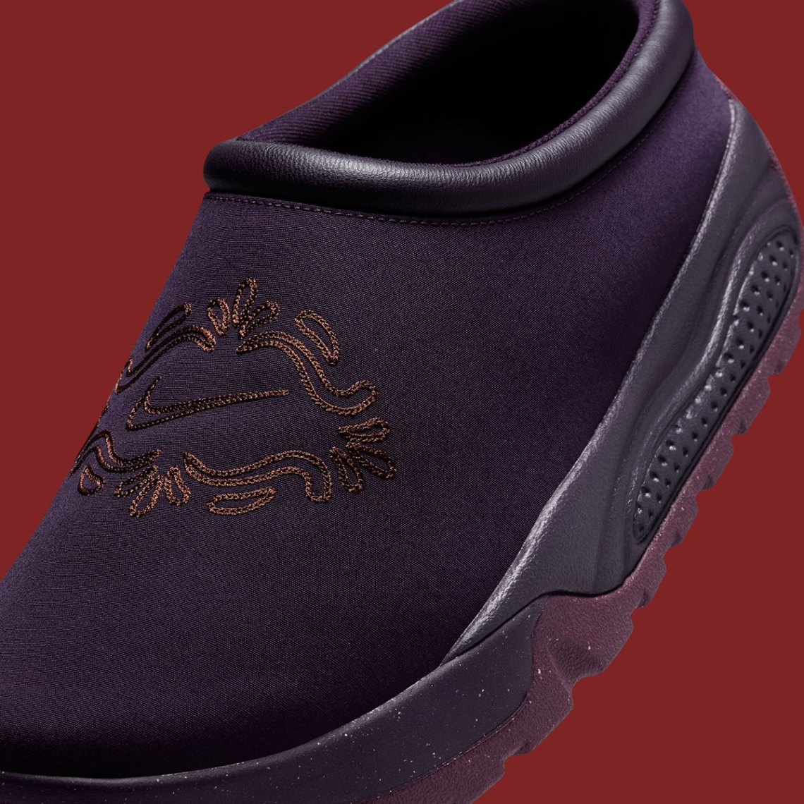 Nike ACG Rufus Burgundy Ash IM4953-600 | SneakerNews.com display picture 1