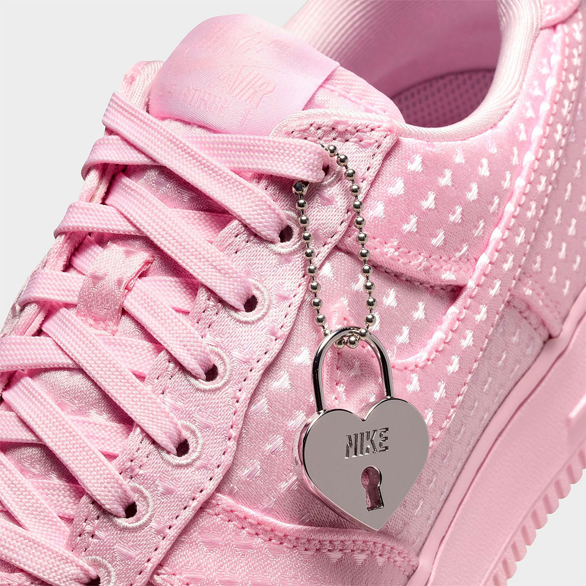 Nike Air Force 1 Low Valentines Day Iq9965 601 3